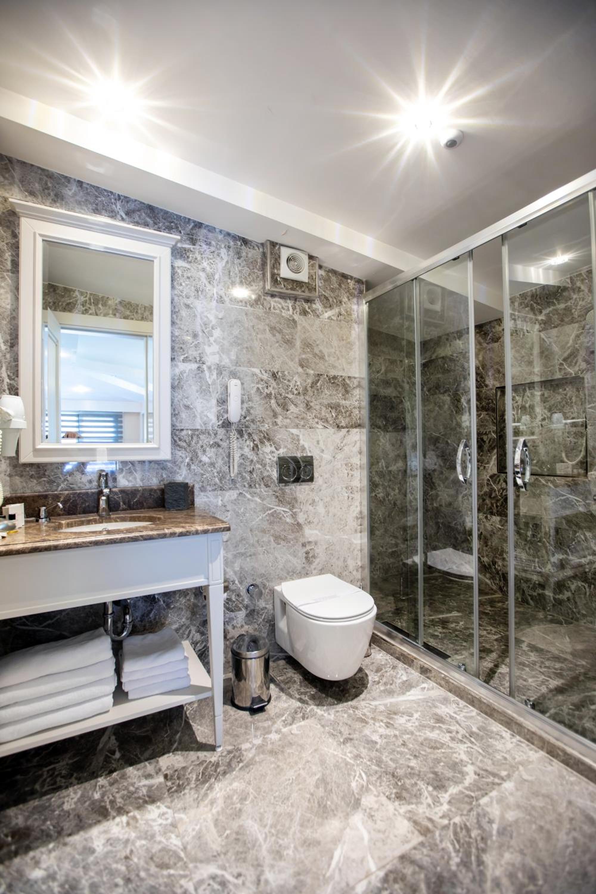 Standard Triple Room photo 3