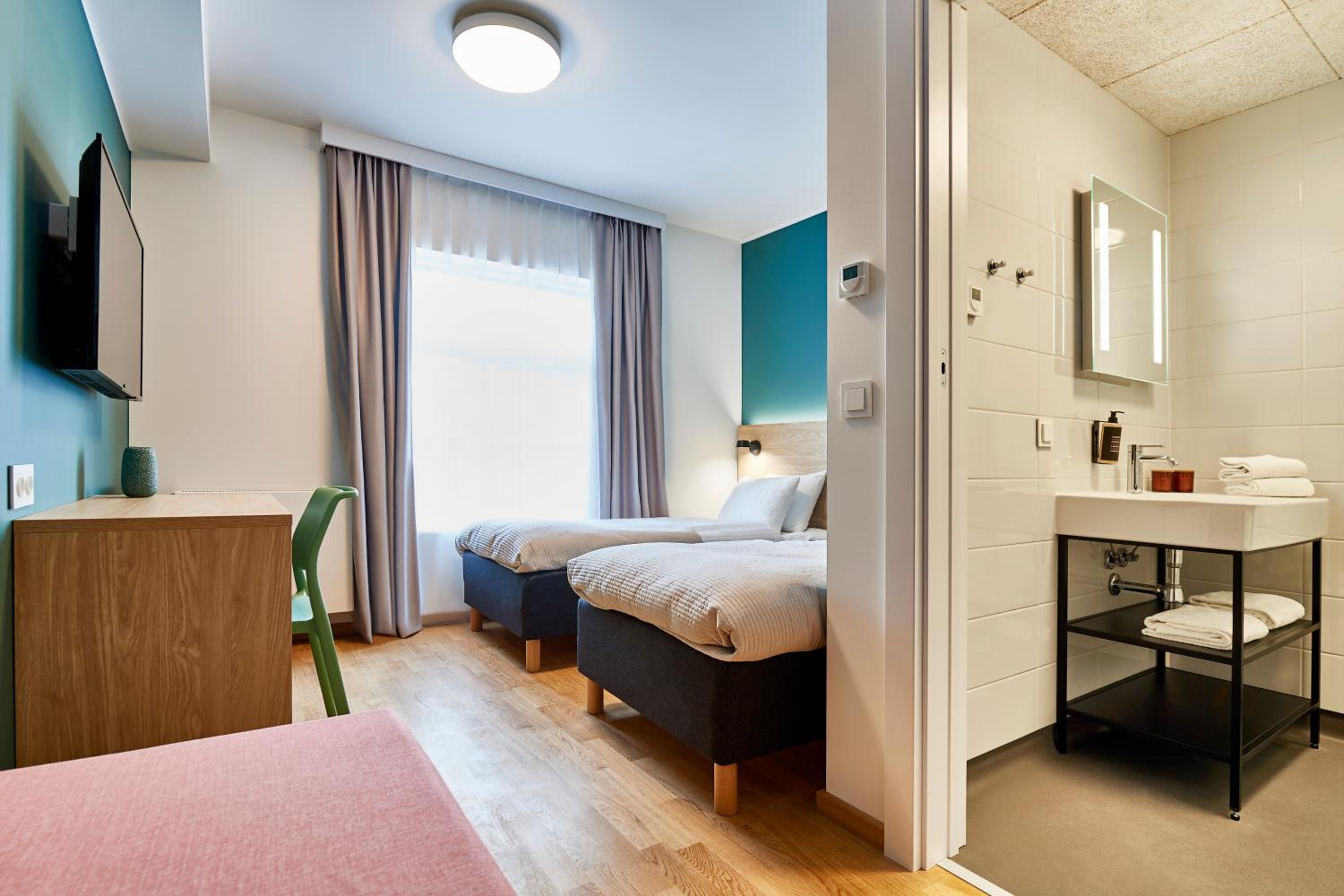 Economy Twin Room photo 1