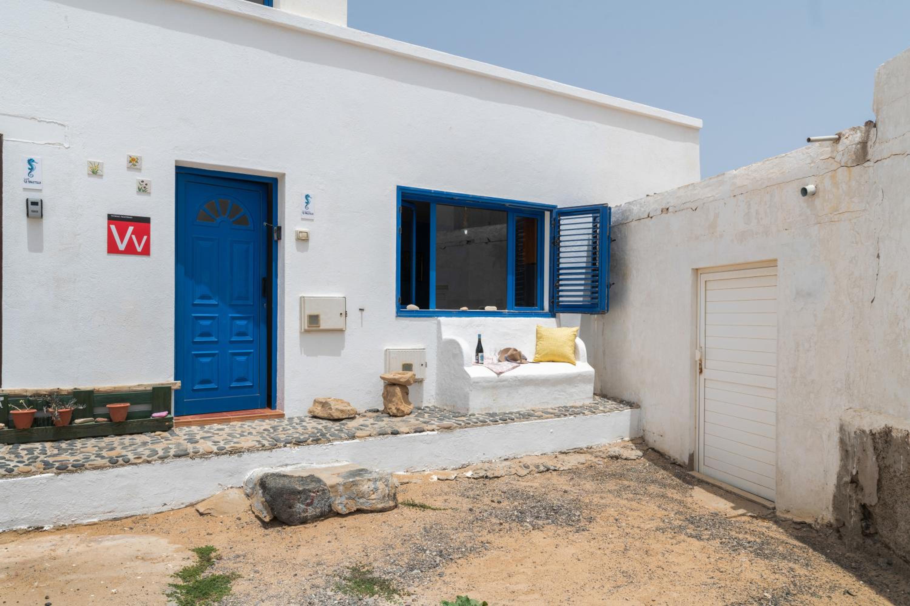 Two-Bedroom Deluxe Apartment with Ocean View photo 3