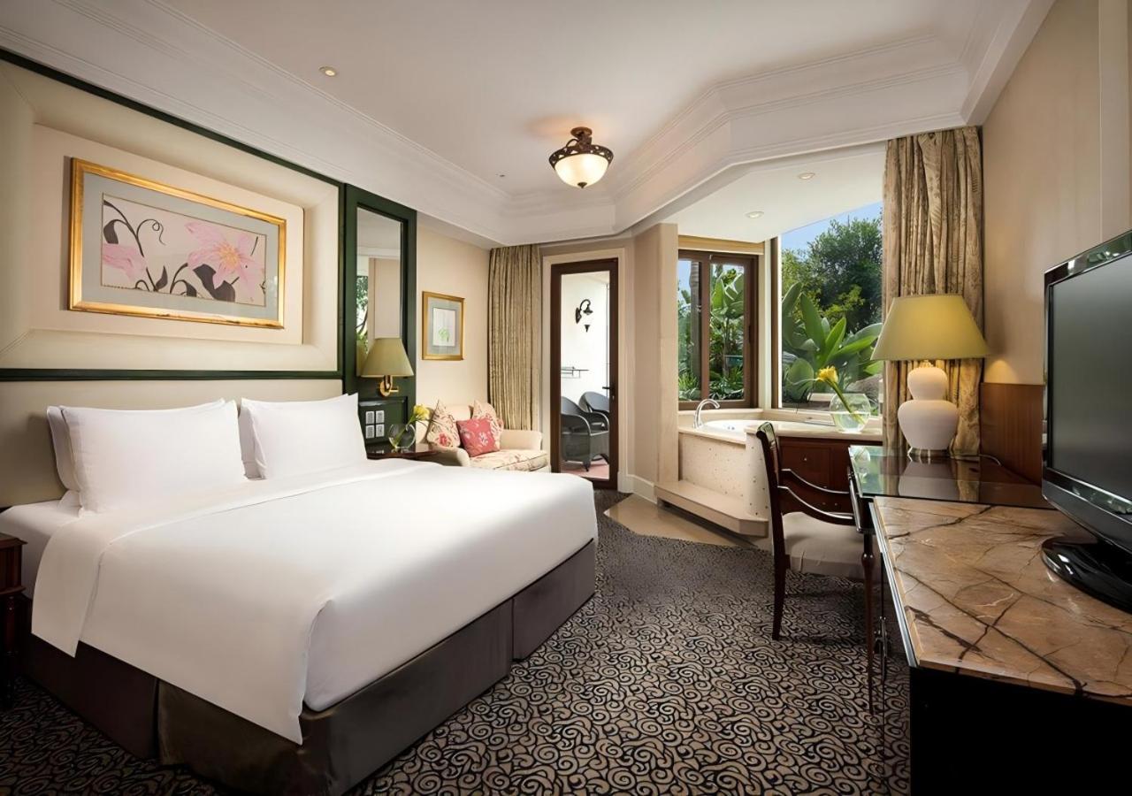 Queen Room with Balcony