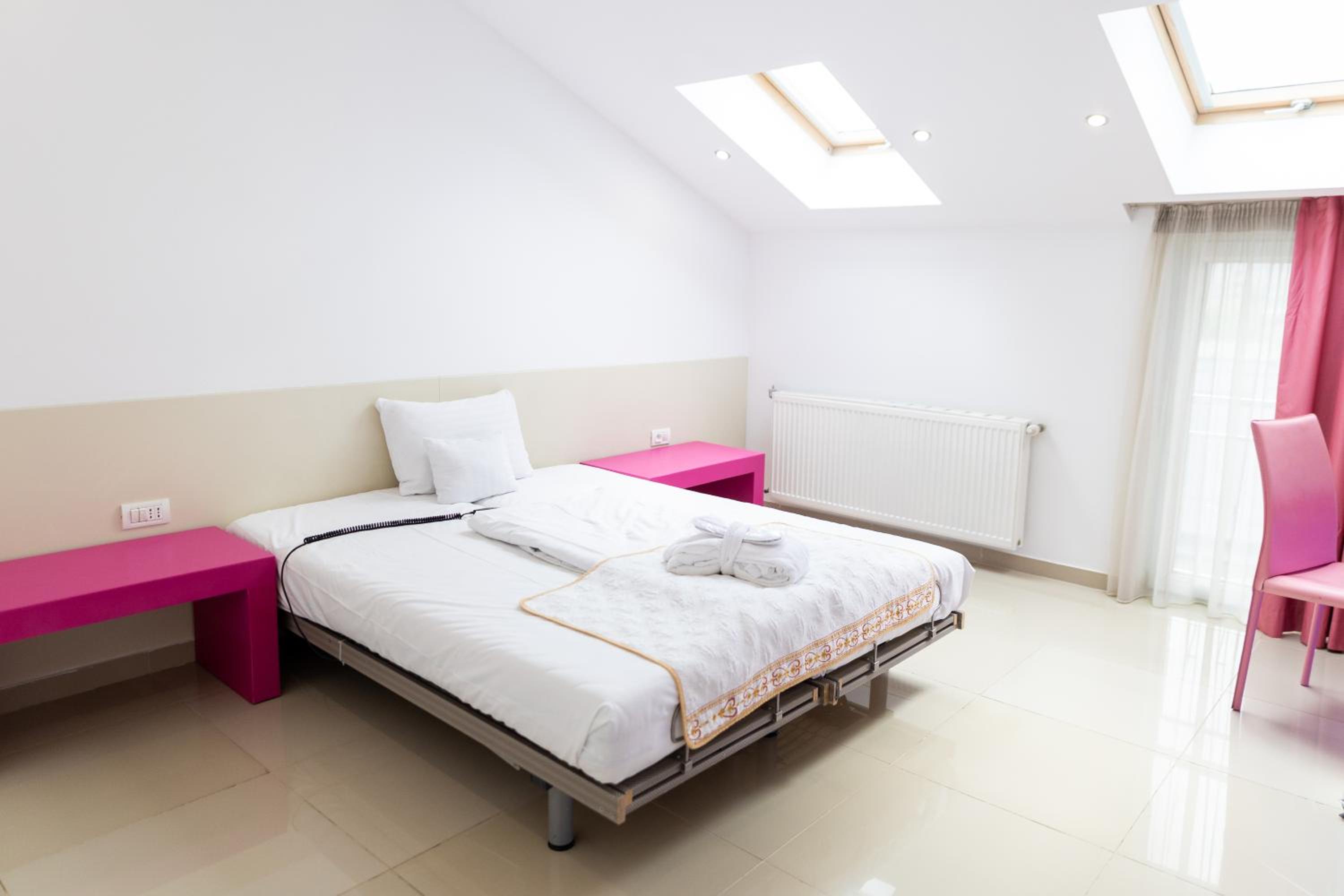 Special Offer - Double or Twin Room - Photo 18