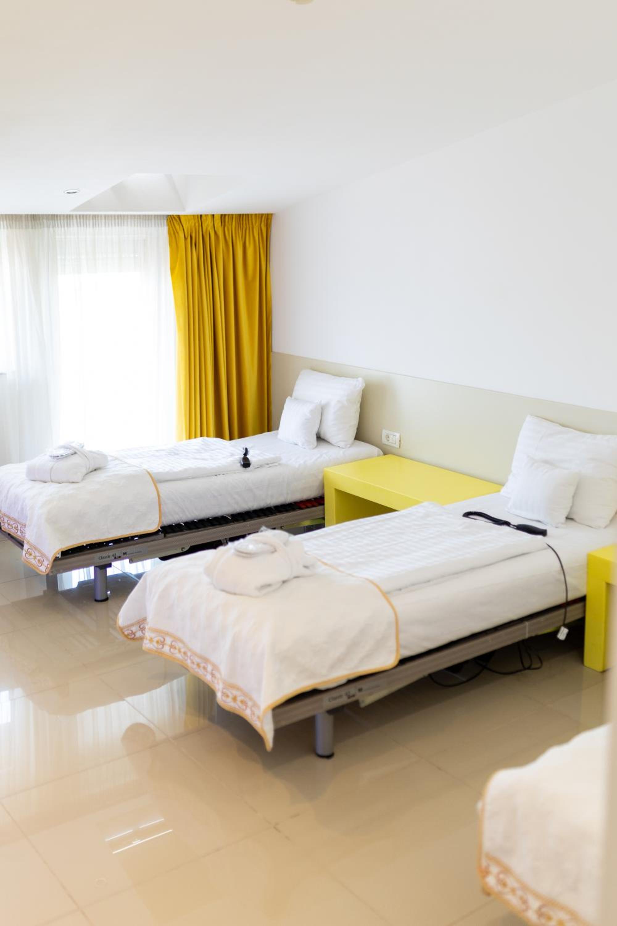Budget Triple Room - Photo 27