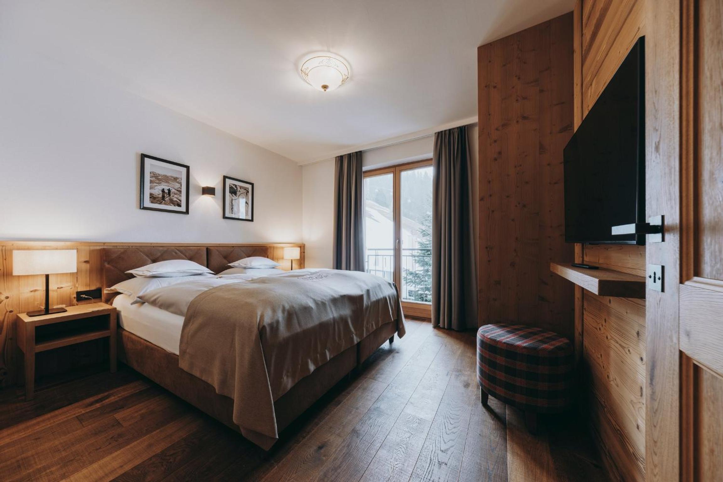 Two-Bedroom Apartment (6 Adults)
