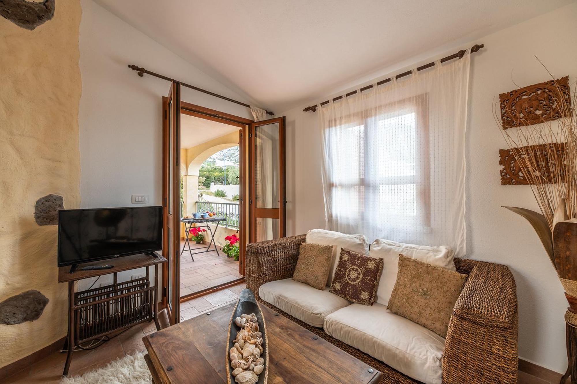 Five-Bedroom Villa photo 1