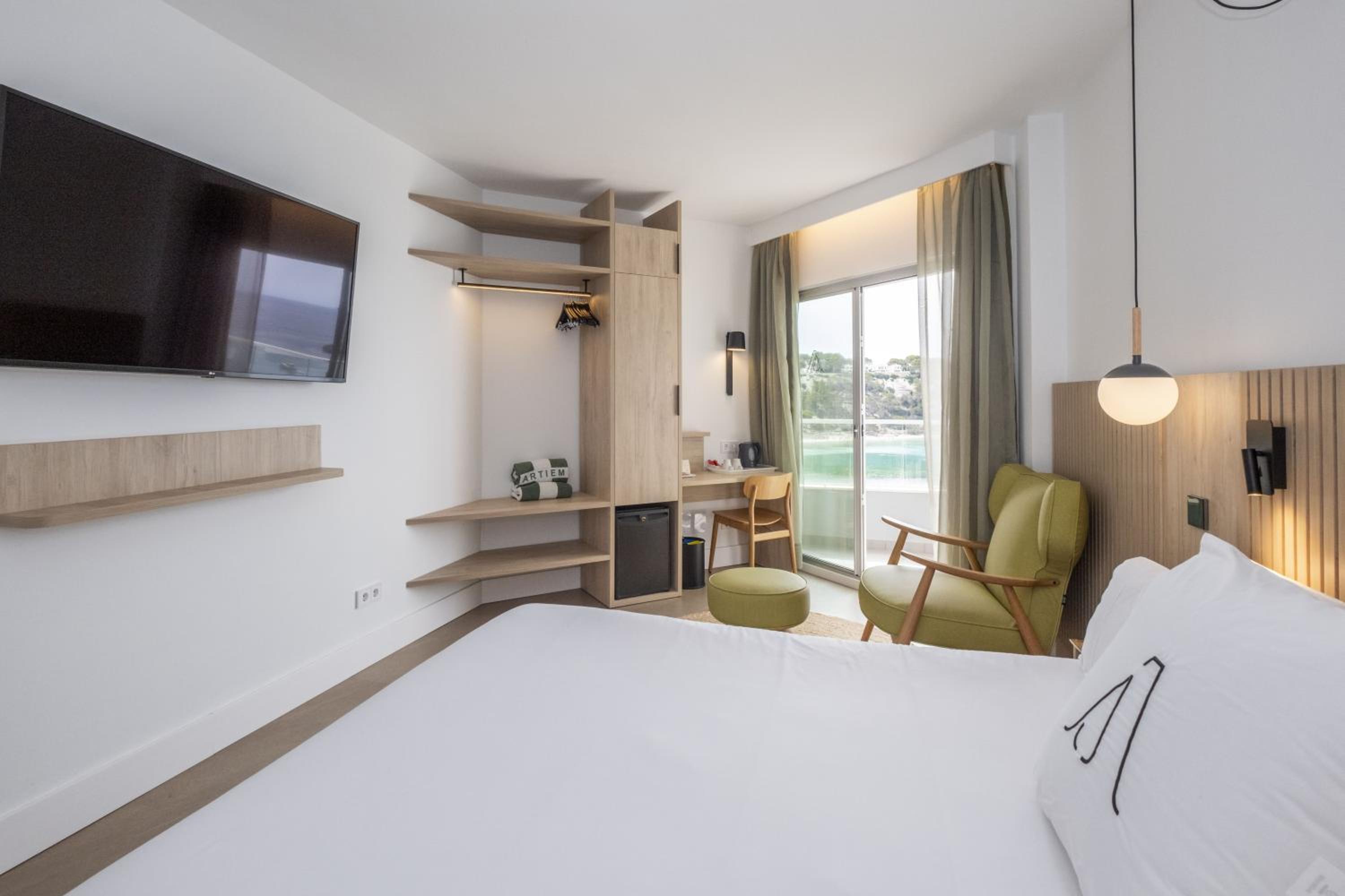 Superior Double or Twin Room with Sea View photo 3