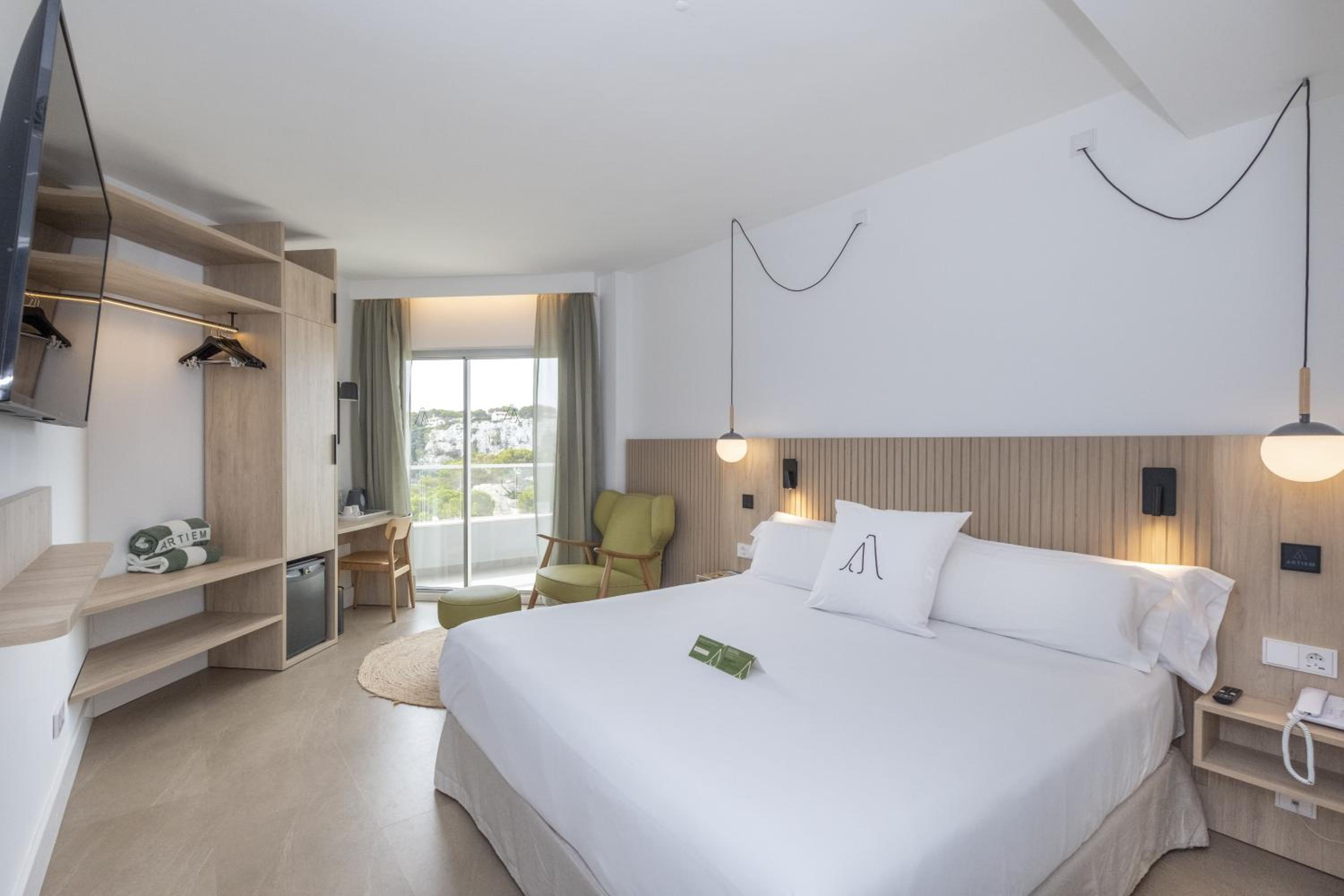 Superior Double or Twin Room with Sea View photo 2