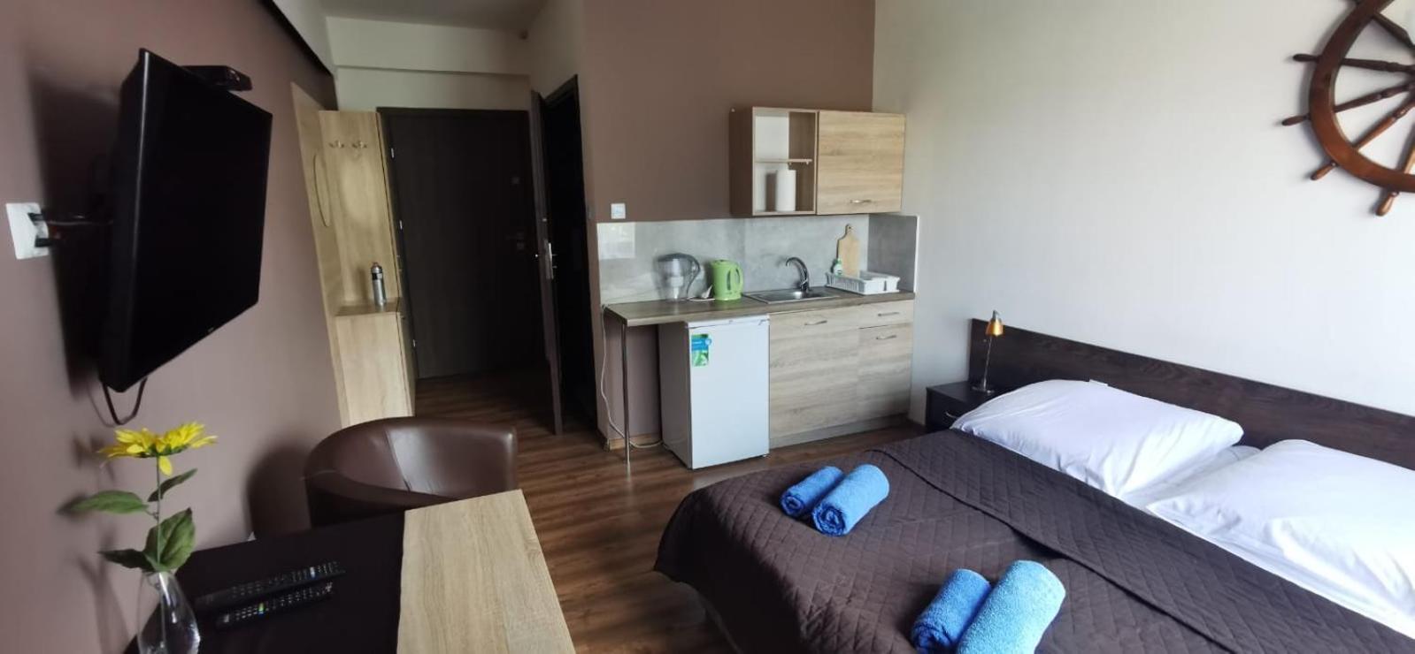 Double Room with Private Bathroom photo 1