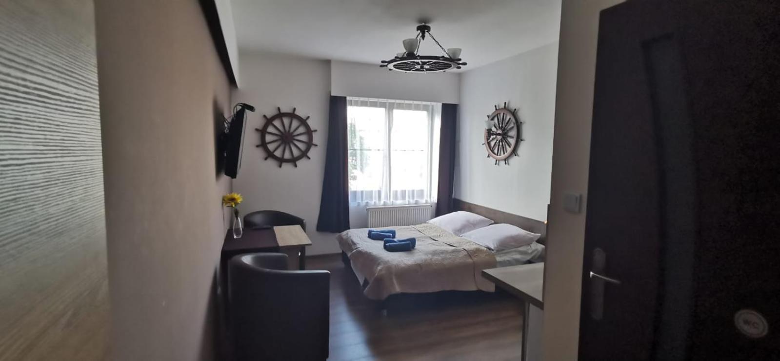 Double Room with Private Bathroom photo 2