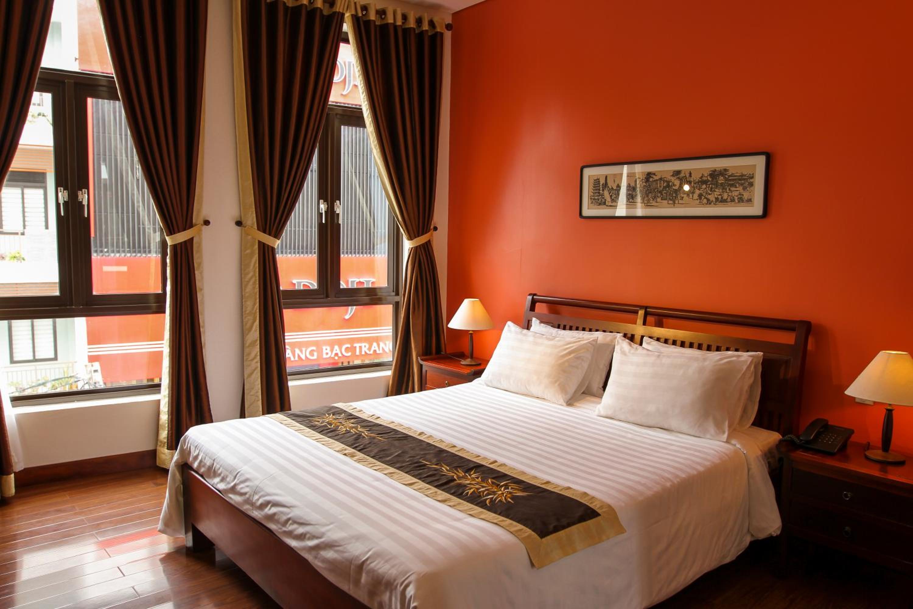 Main Suite - Photo 15