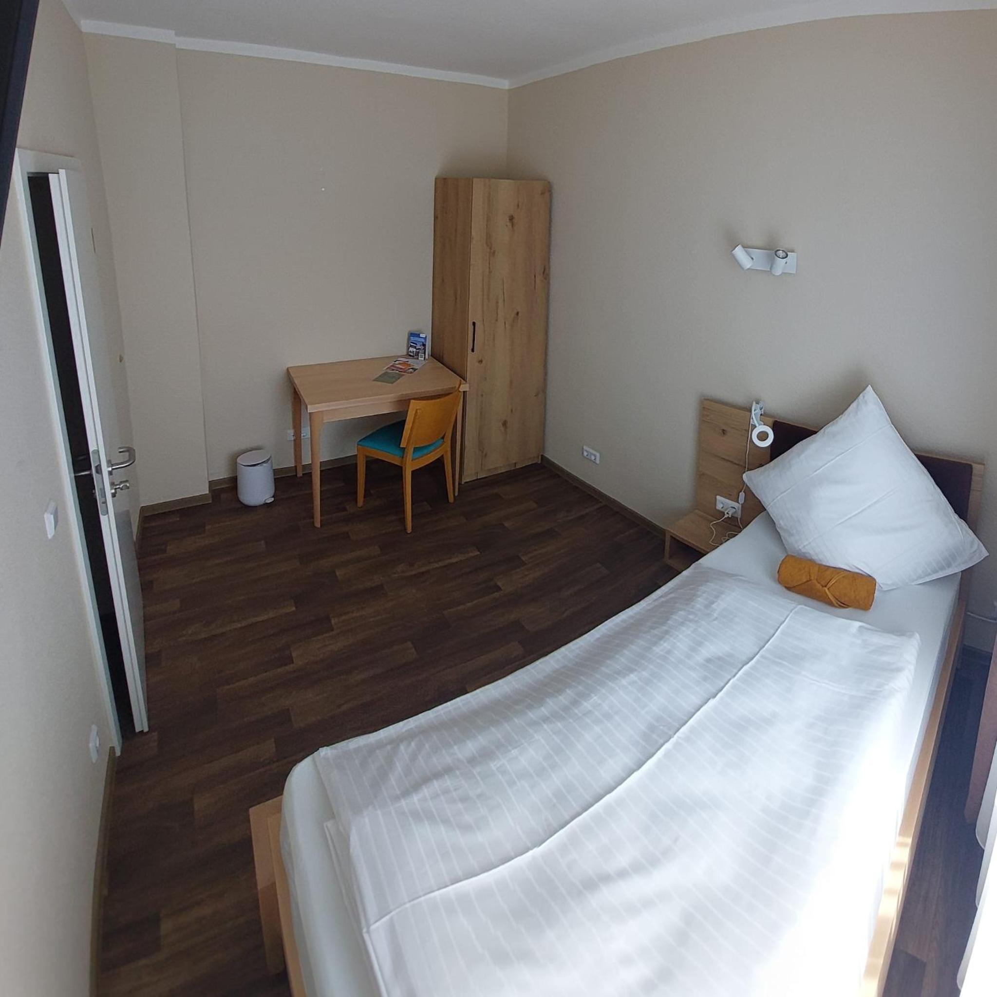 Single Room photo 3