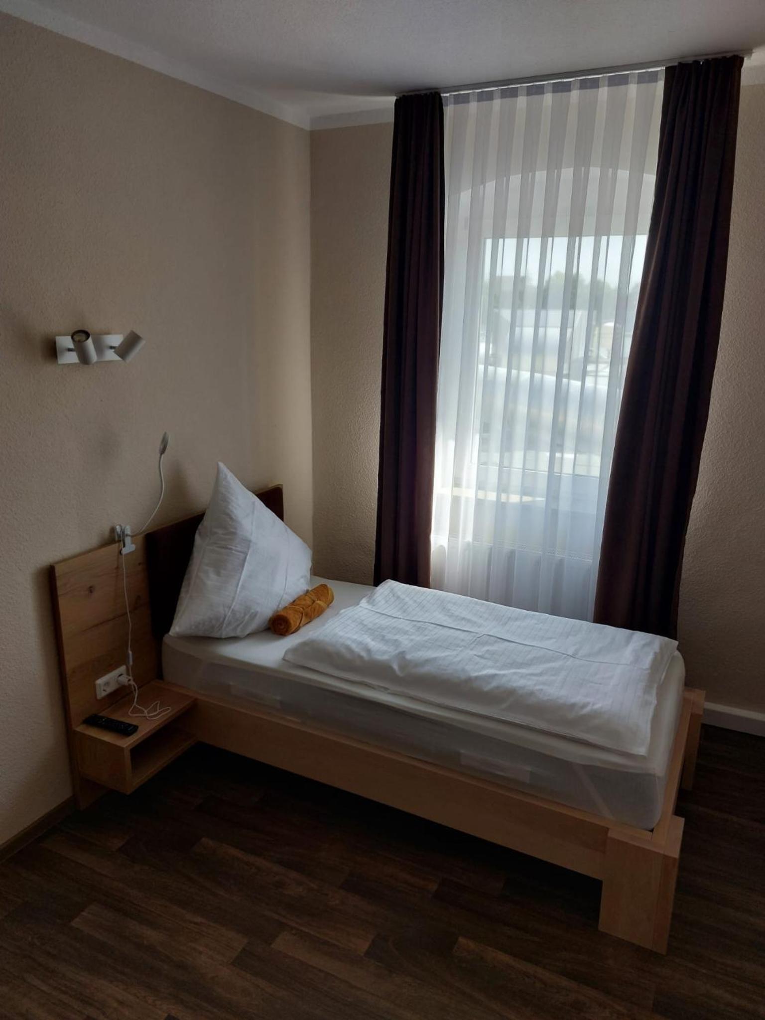 Single Room photo 2