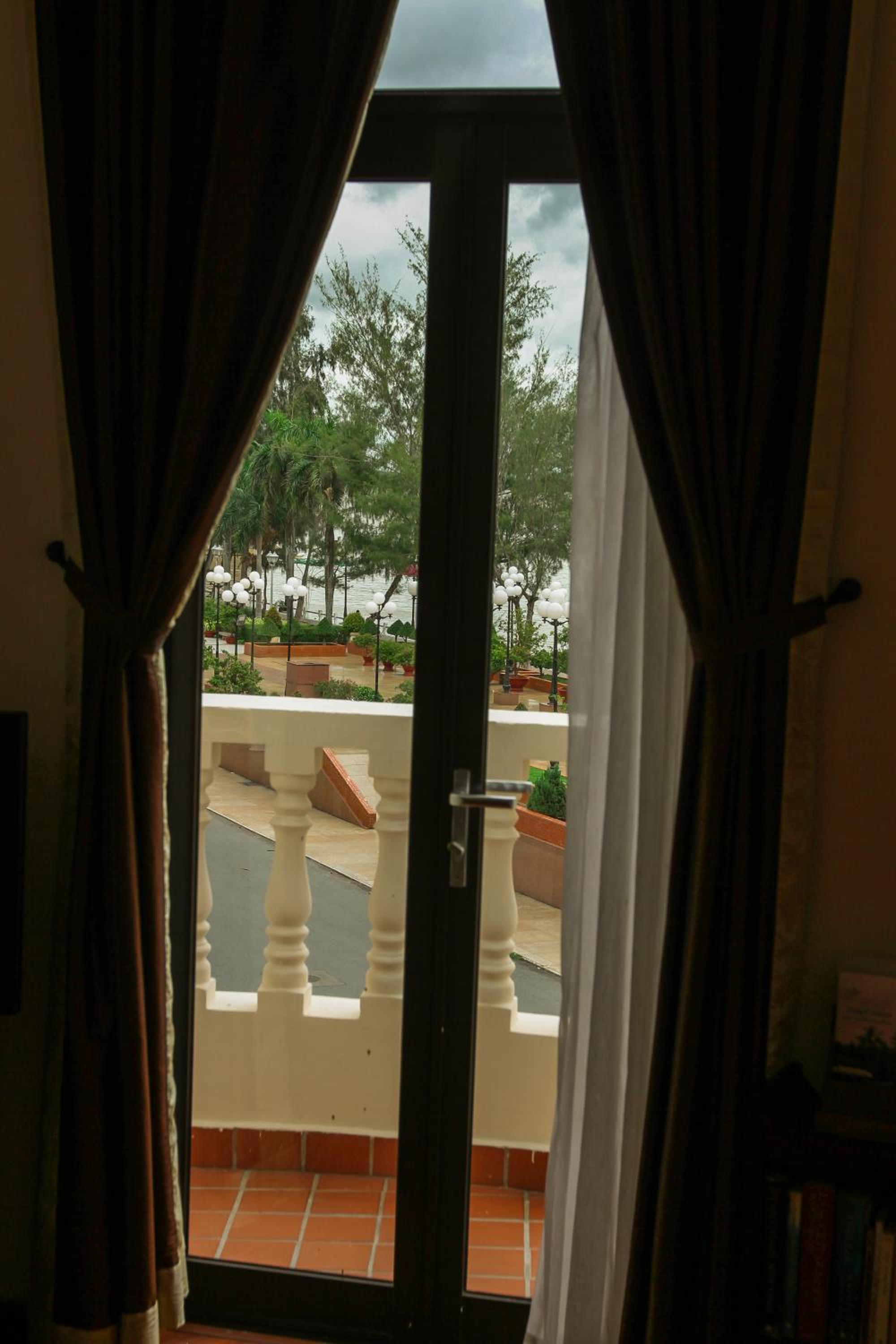 Suite with Balcony - Photo 2