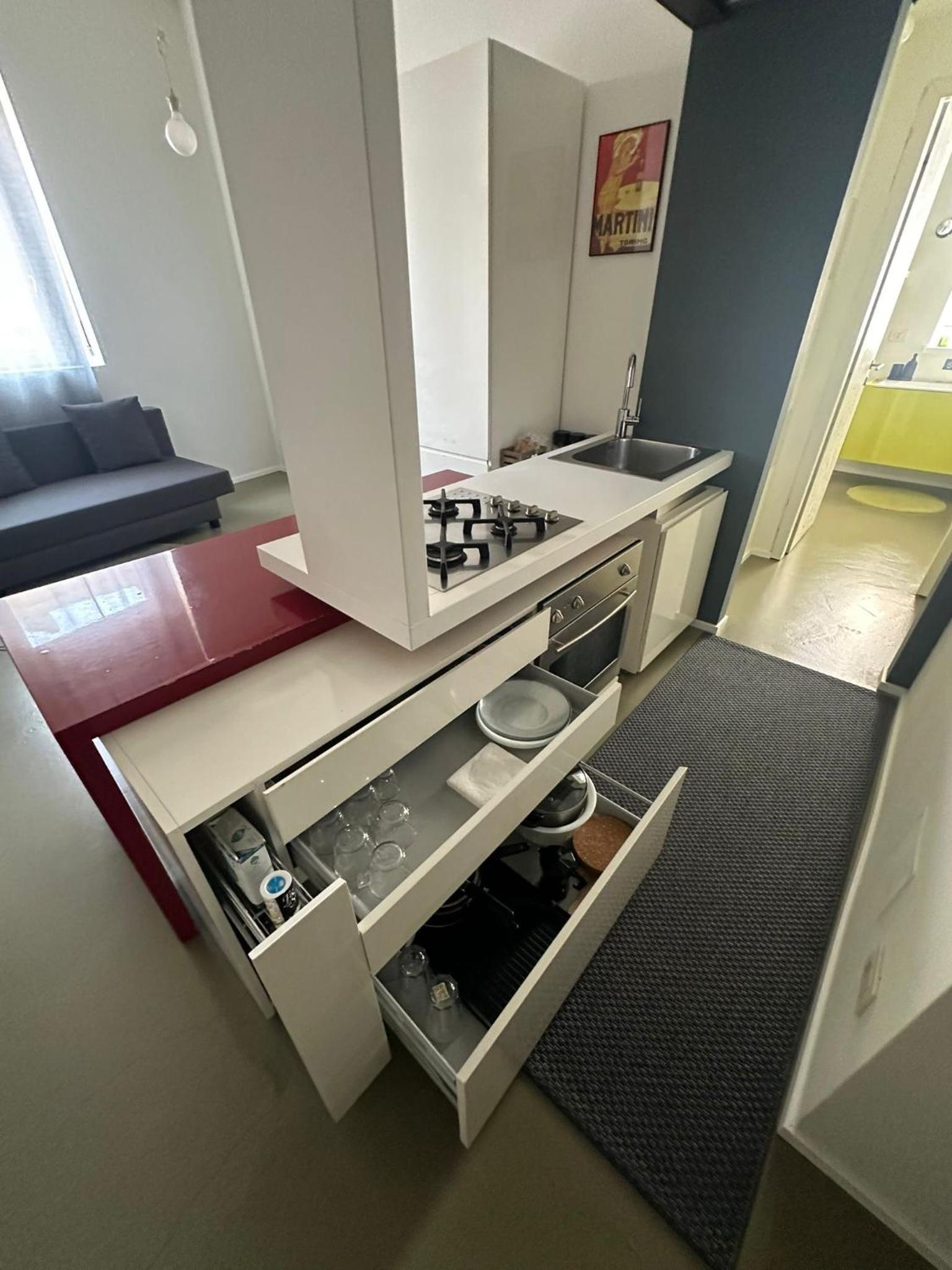 One-Bedroom Apartment photo 2