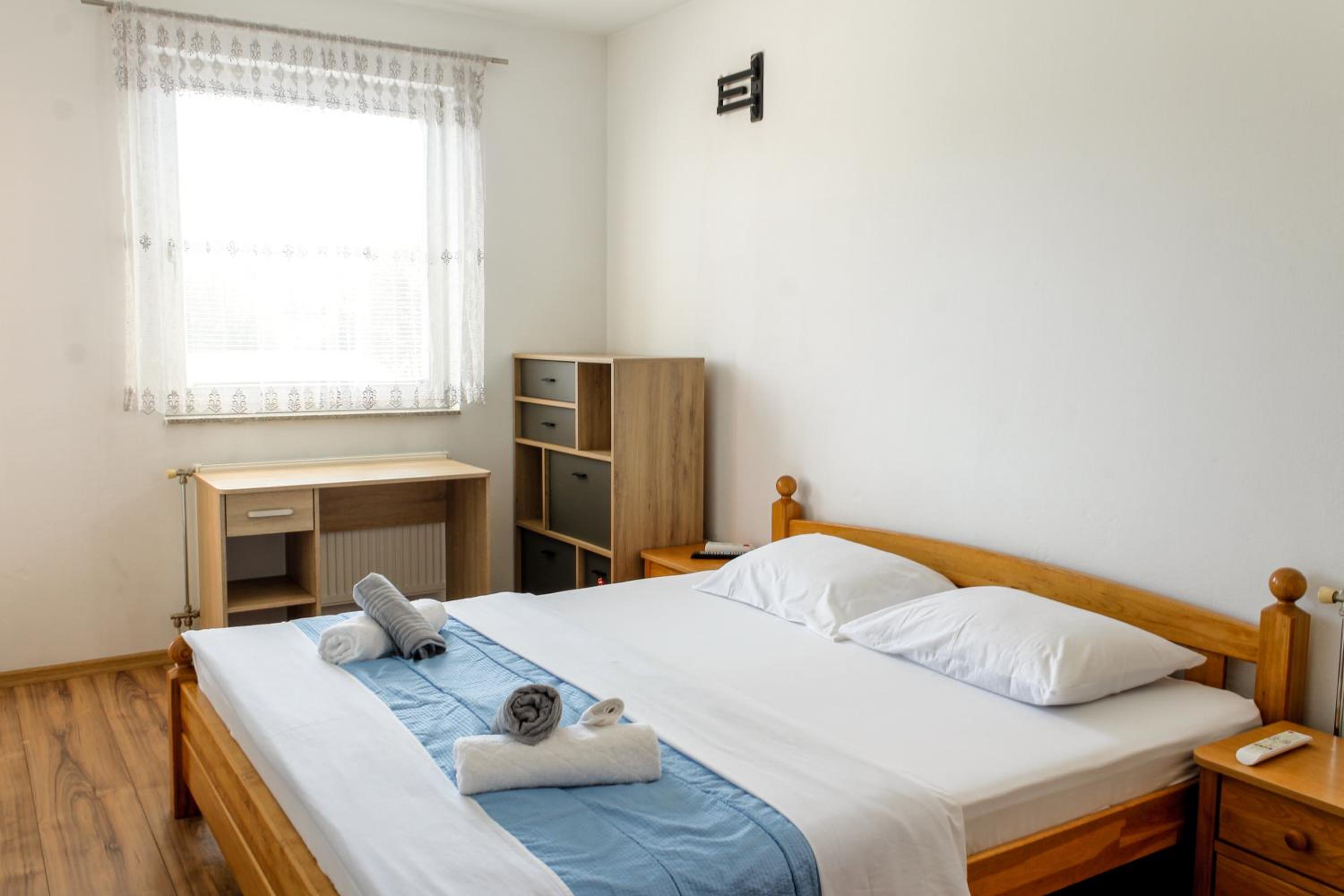 Two-Bedroom Apartment with Balcony photo 2