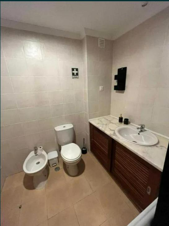One-Bedroom Apartment photo 3