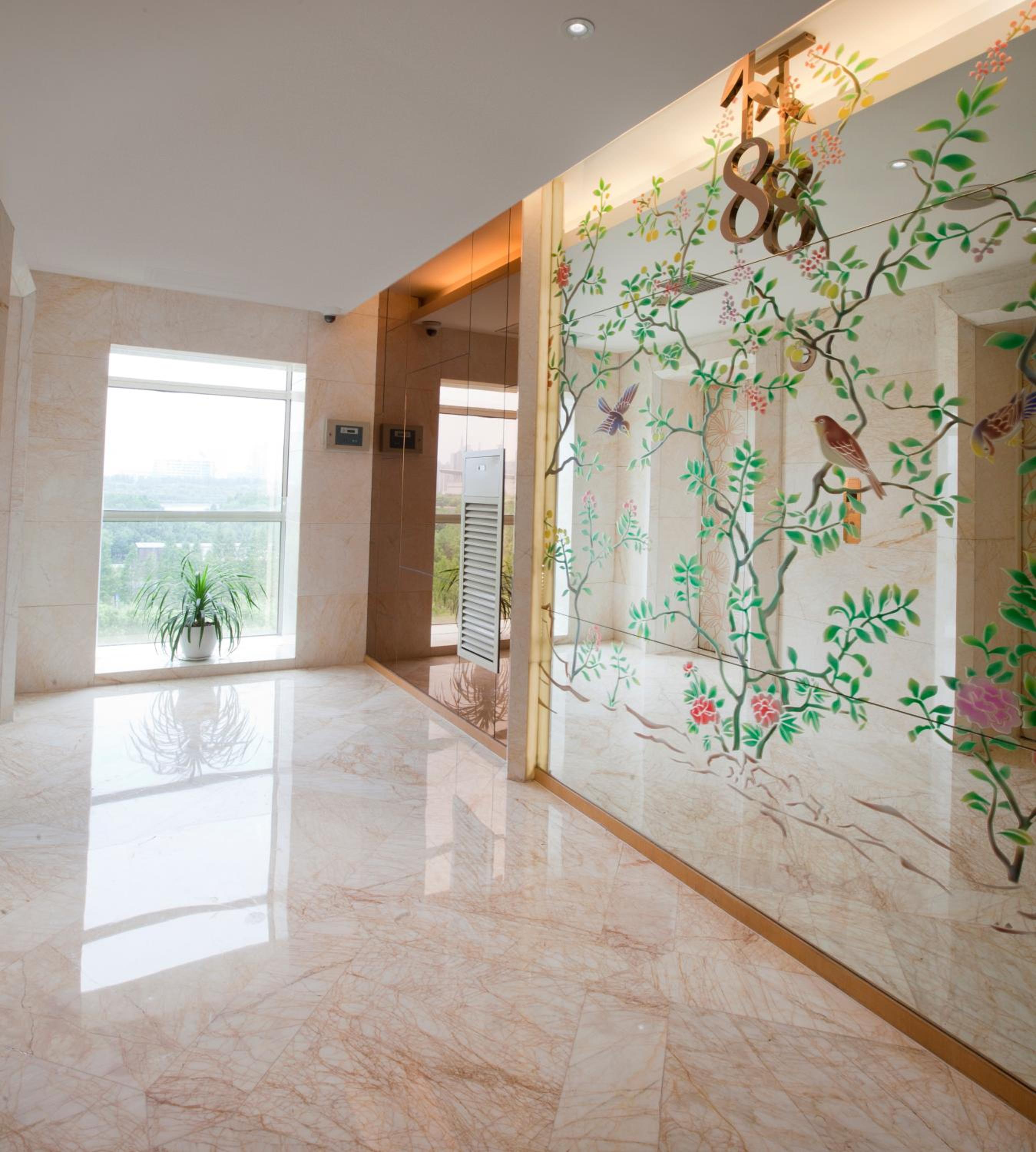 Deluxe Double Room with City View - Photo 6