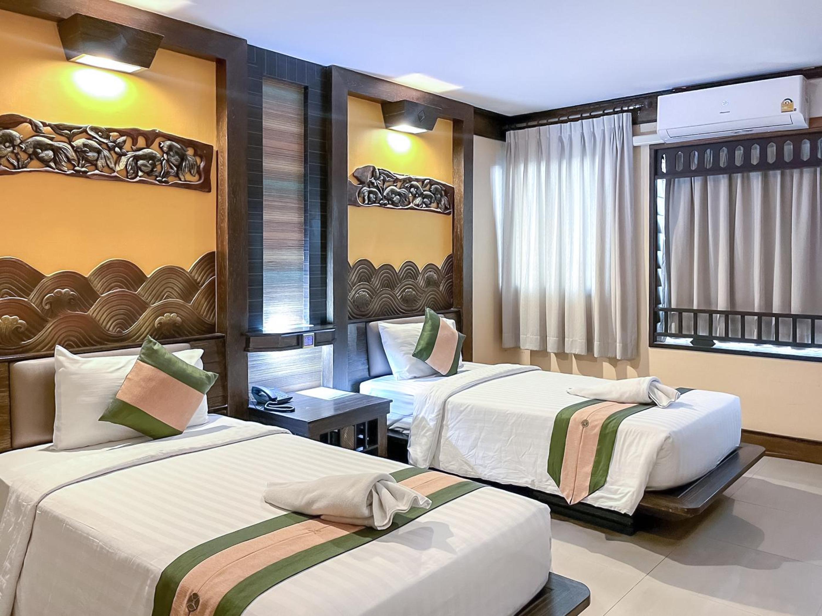 Deluxe Twin Room photo 3