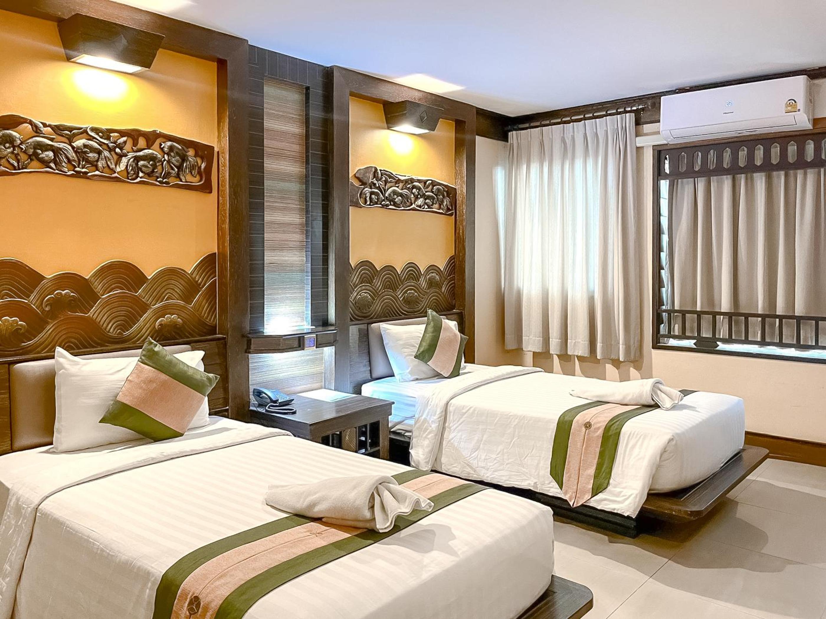 Deluxe Twin Room photo 2