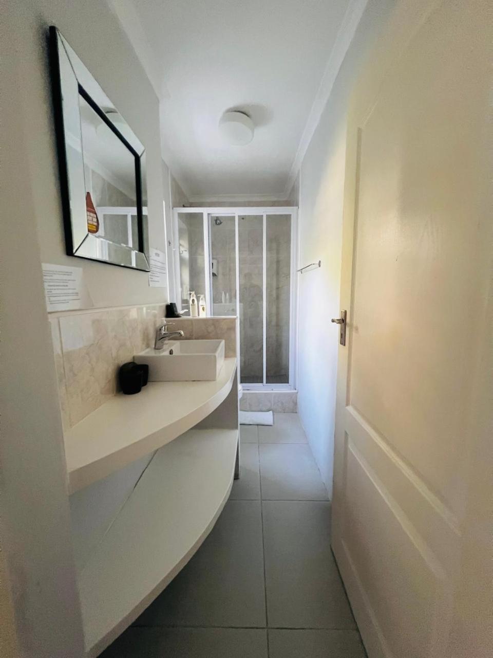 Double Room - Photo 3