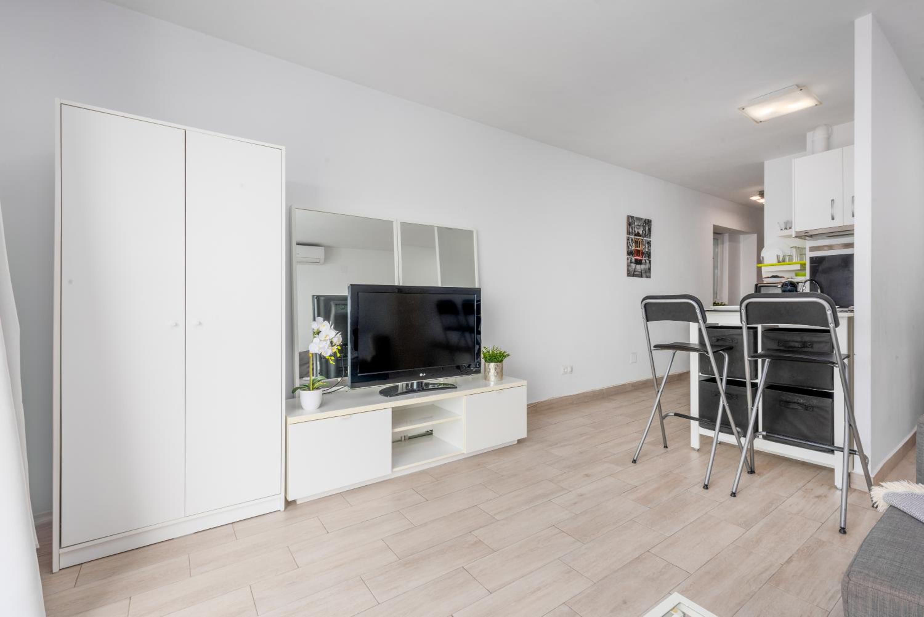 Apartamento de un dormitorio superior con balcón