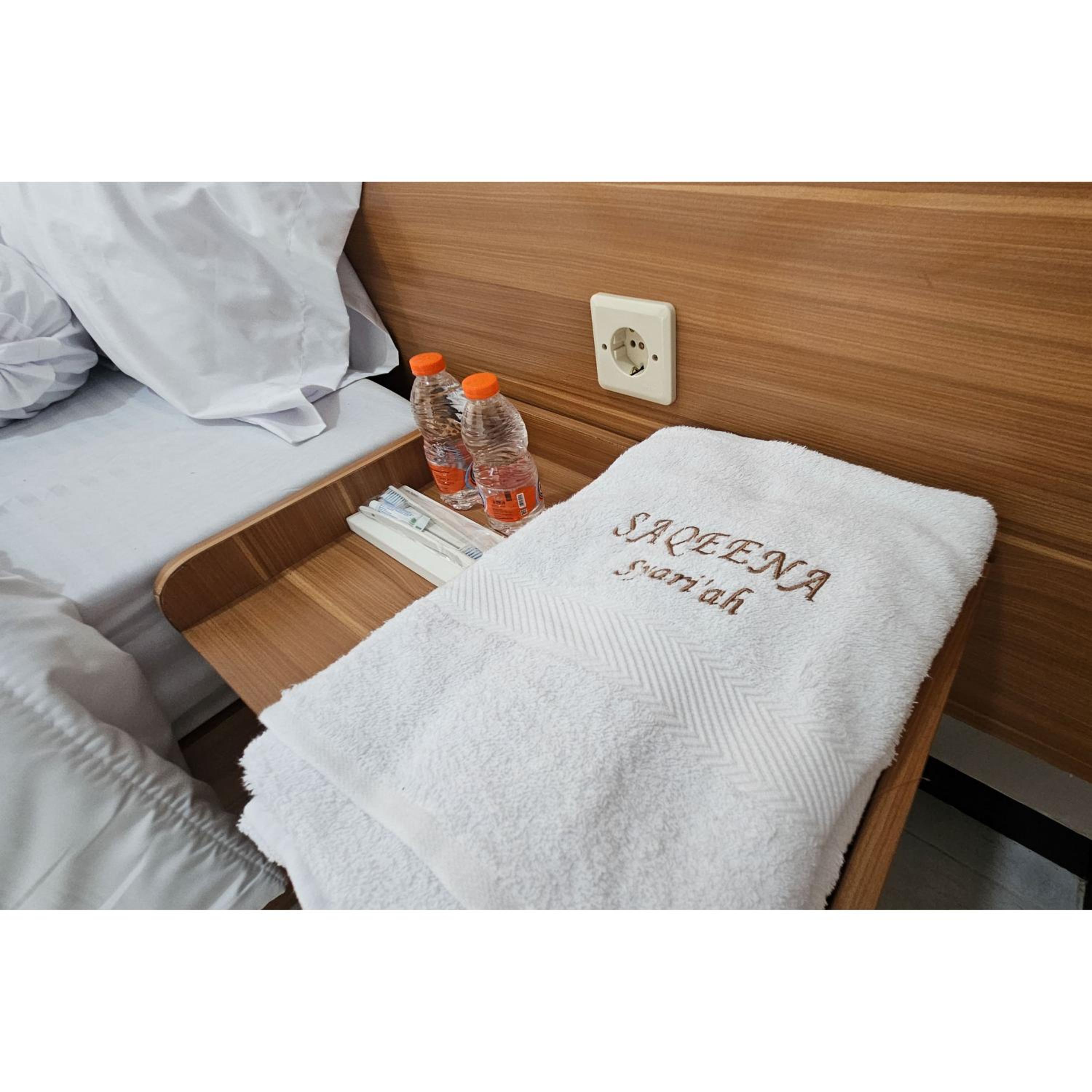 Standard Twin Room - Photo 2