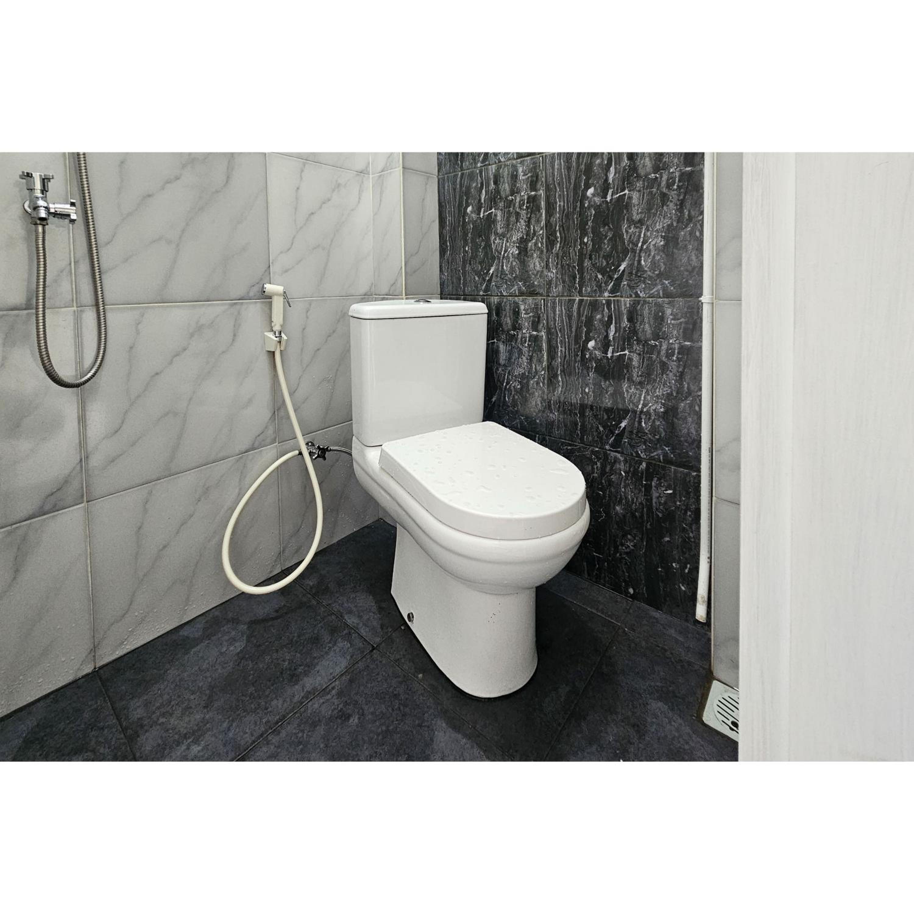 Standard Twin Room - Photo 16