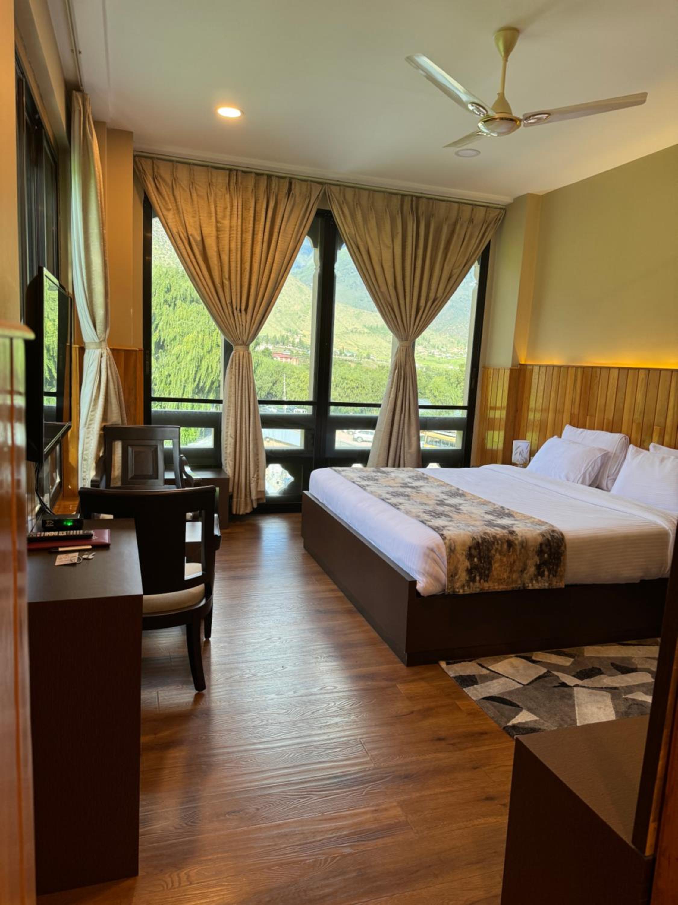 Deluxe Queen Room photo 1