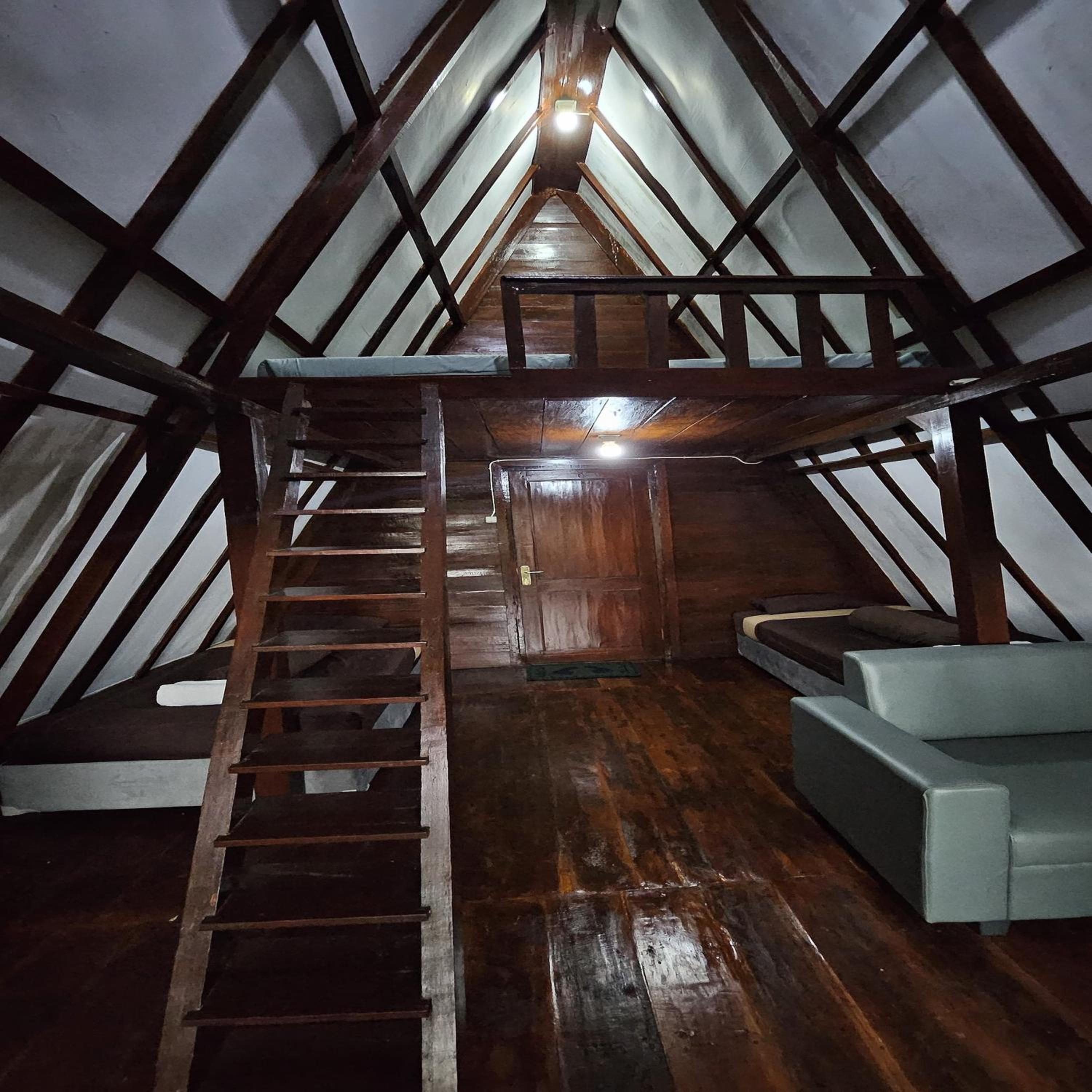 Family Room - Photo 7