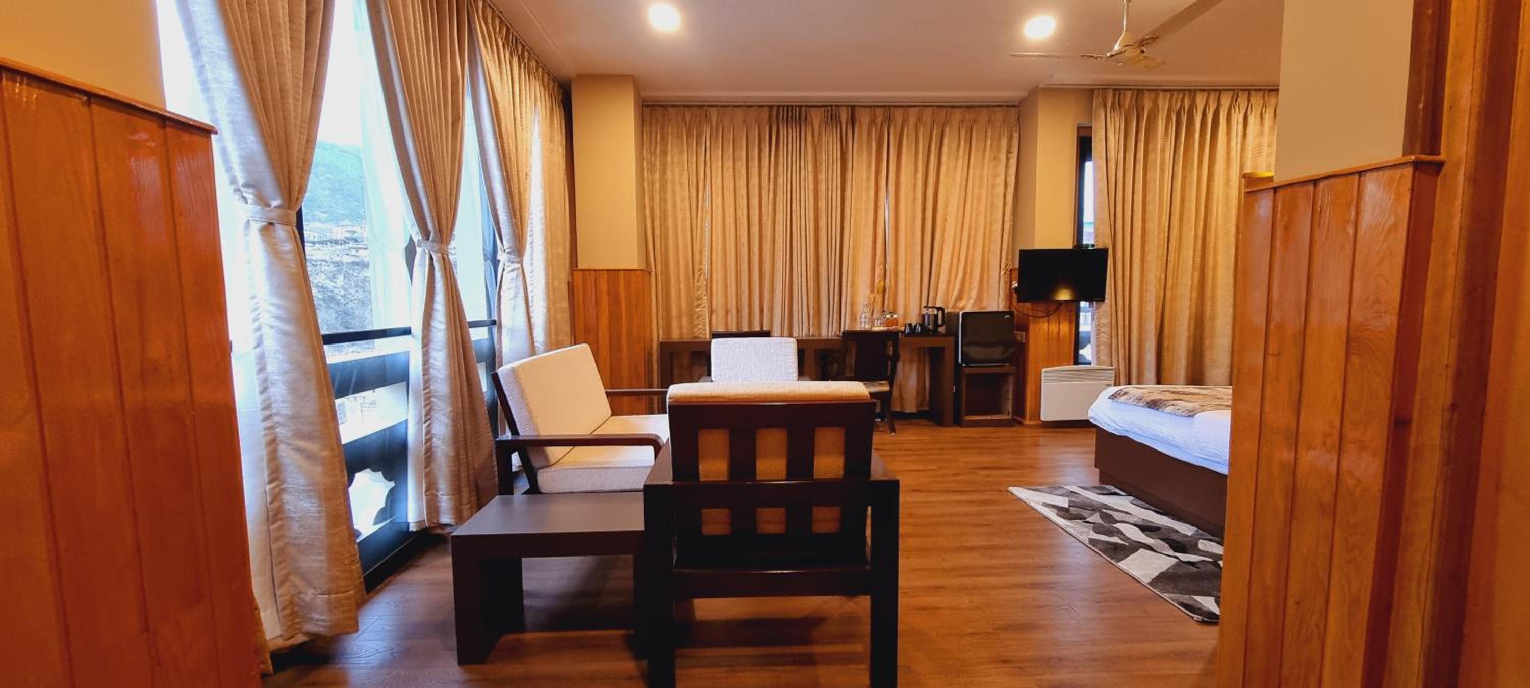 Deluxe Family Room photo 2
