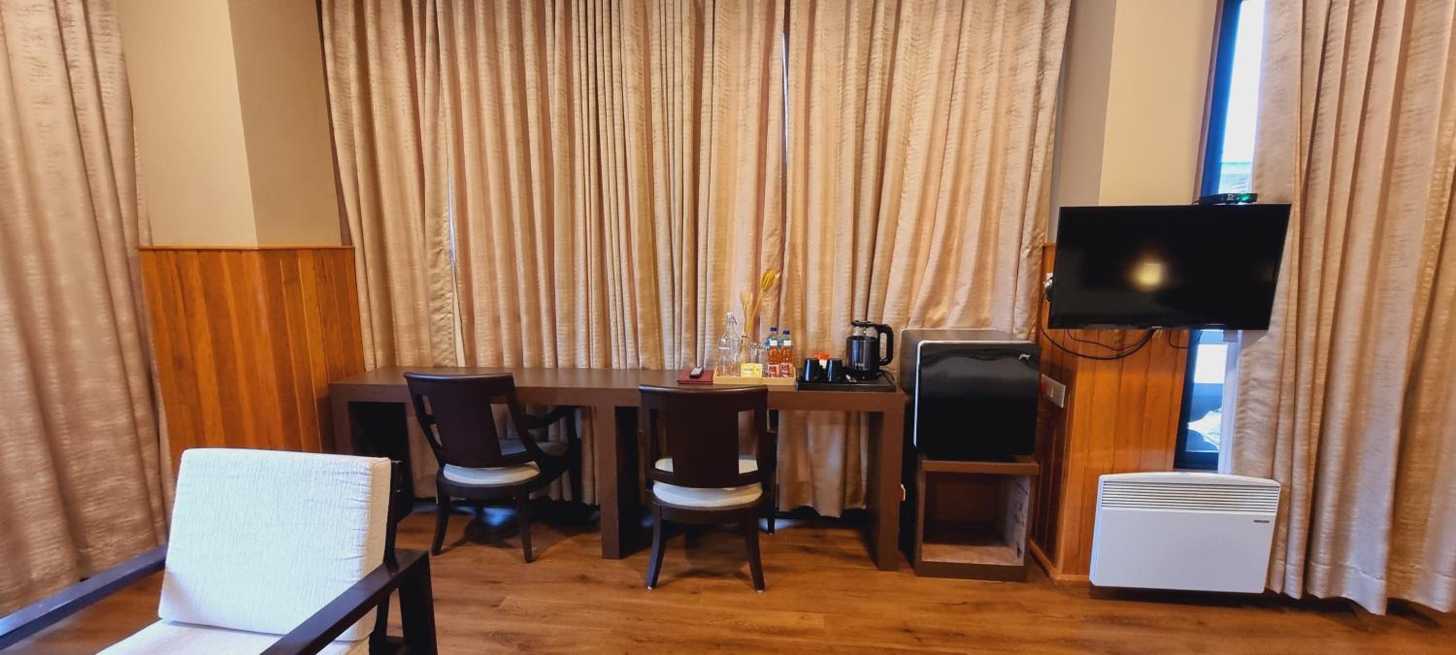 Deluxe Family Room photo 1