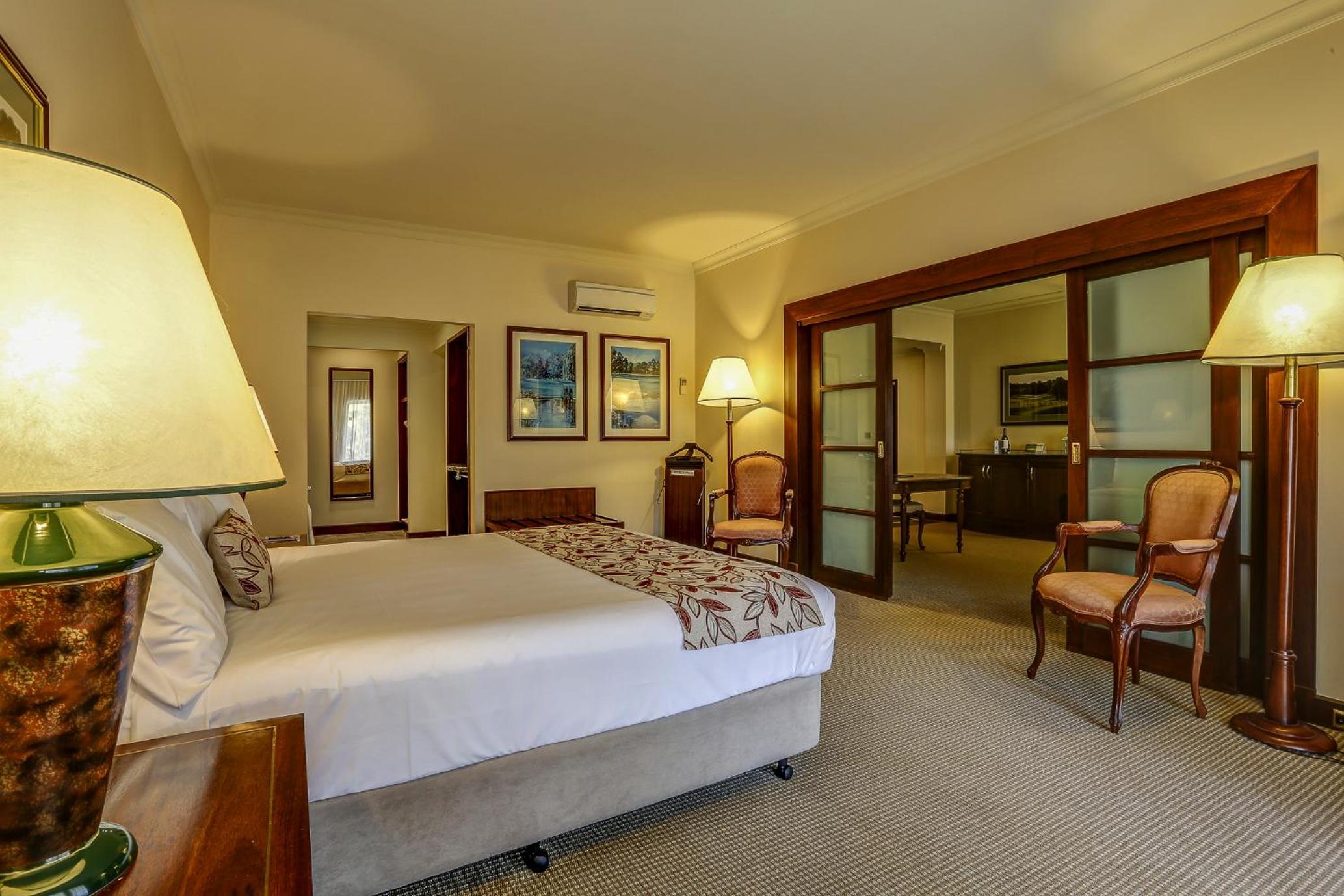 King Suite - Photo 6