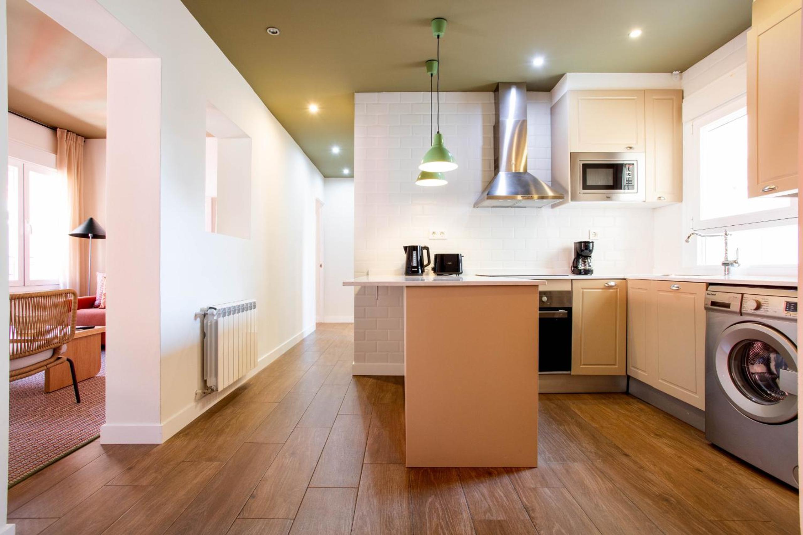 Three-Bedroom Apartment V photo 3