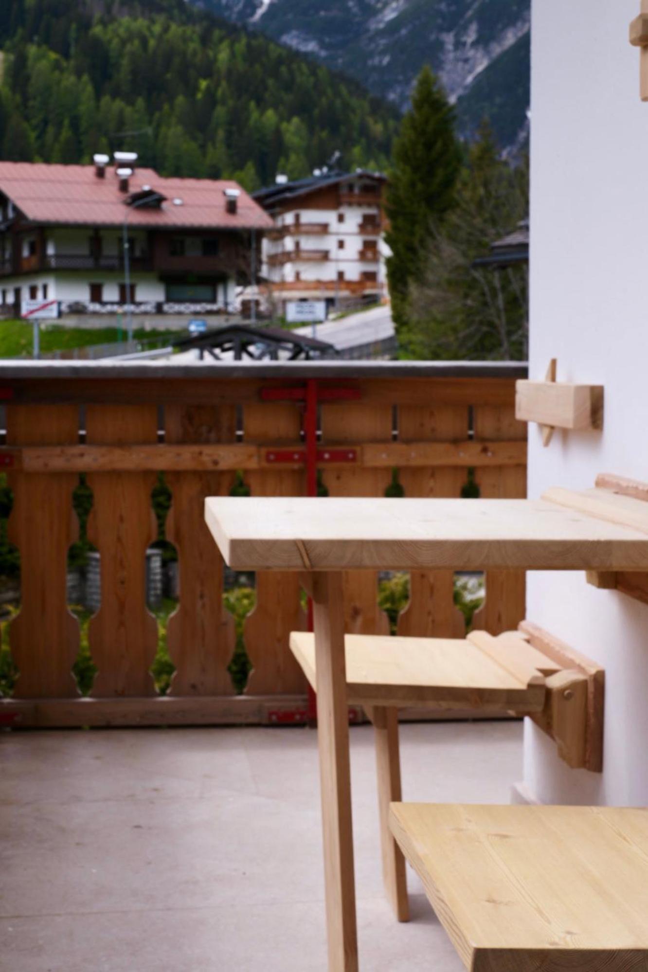 Two-Bedroom Apartment with Mountain View photo 1