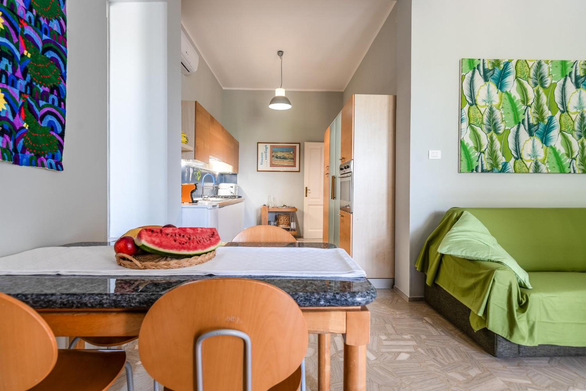 Two-Bedroom Apartment with Balcony and Sea View photo 2