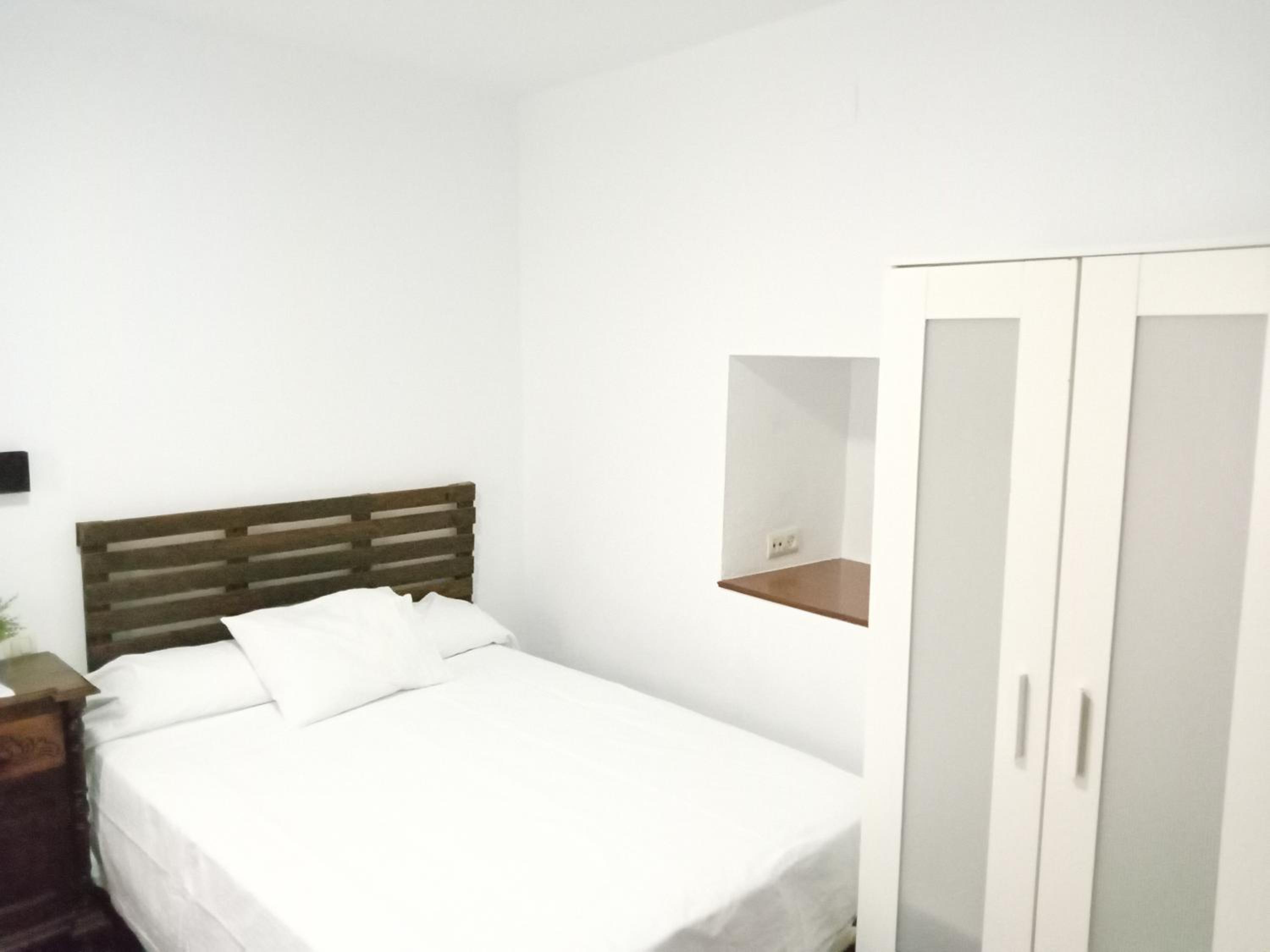 Double Room with Extra Bed - Photo 15