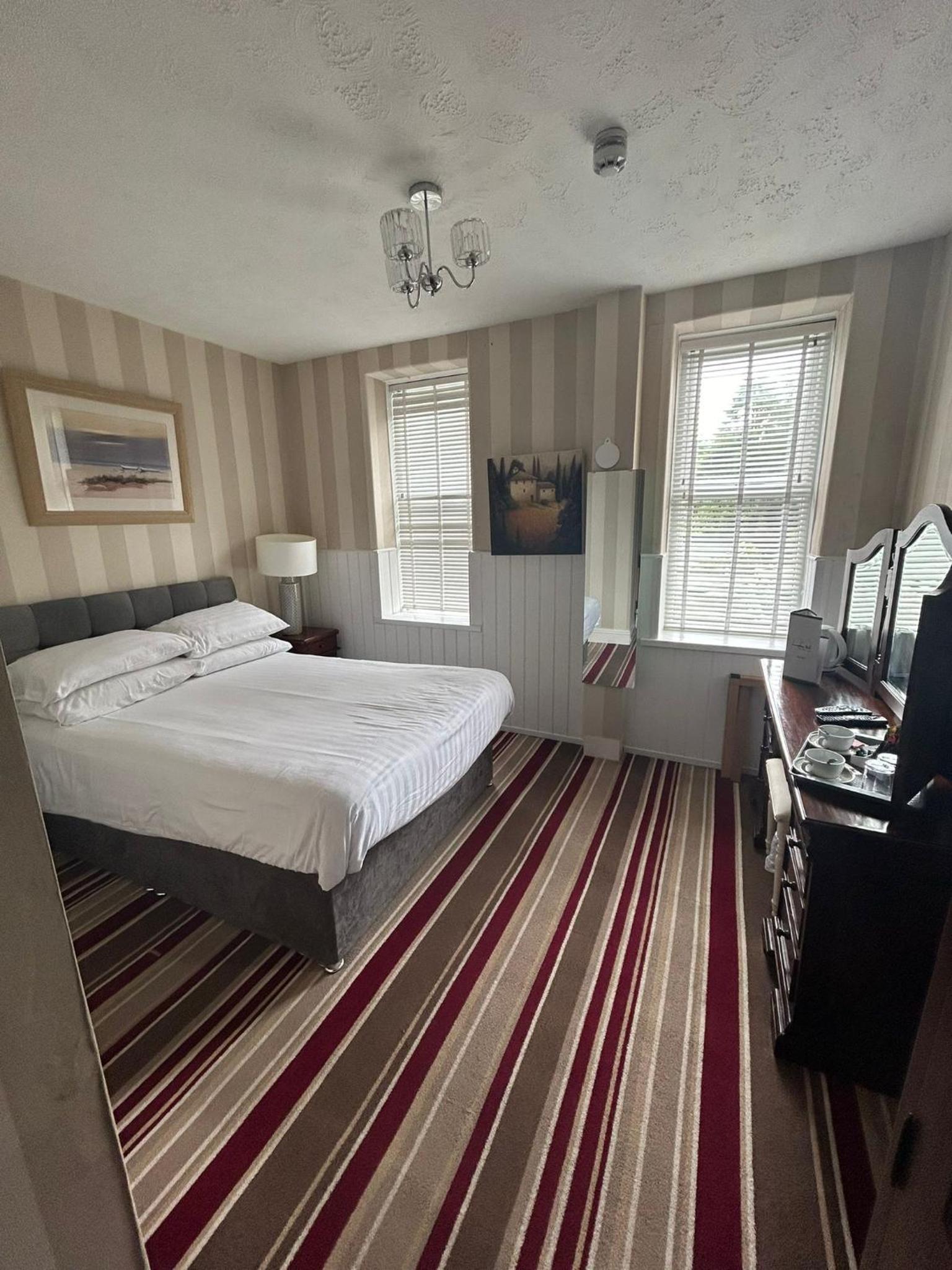 Standard Double Room - Photo 4