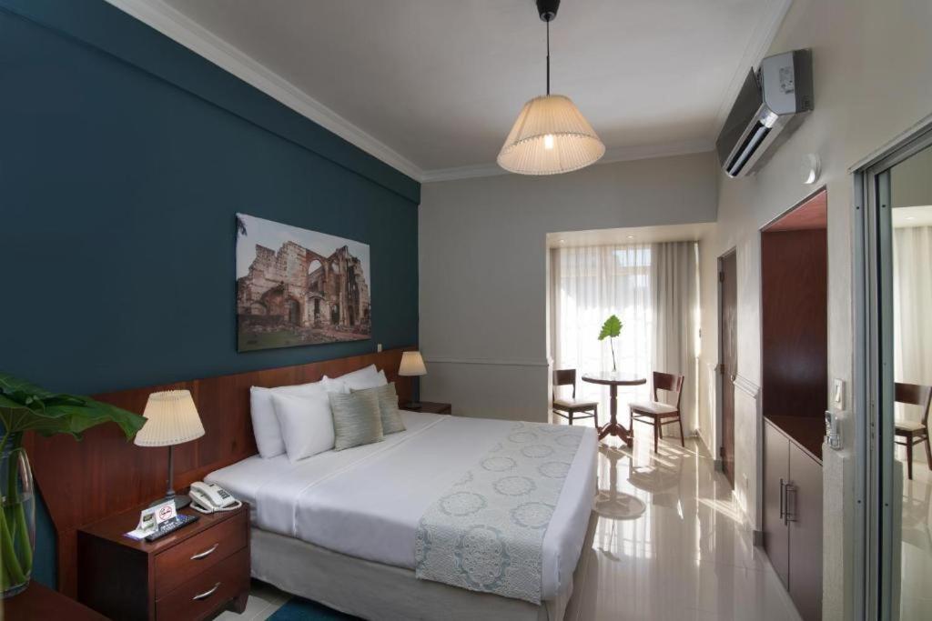 Royal Room - Photo 4