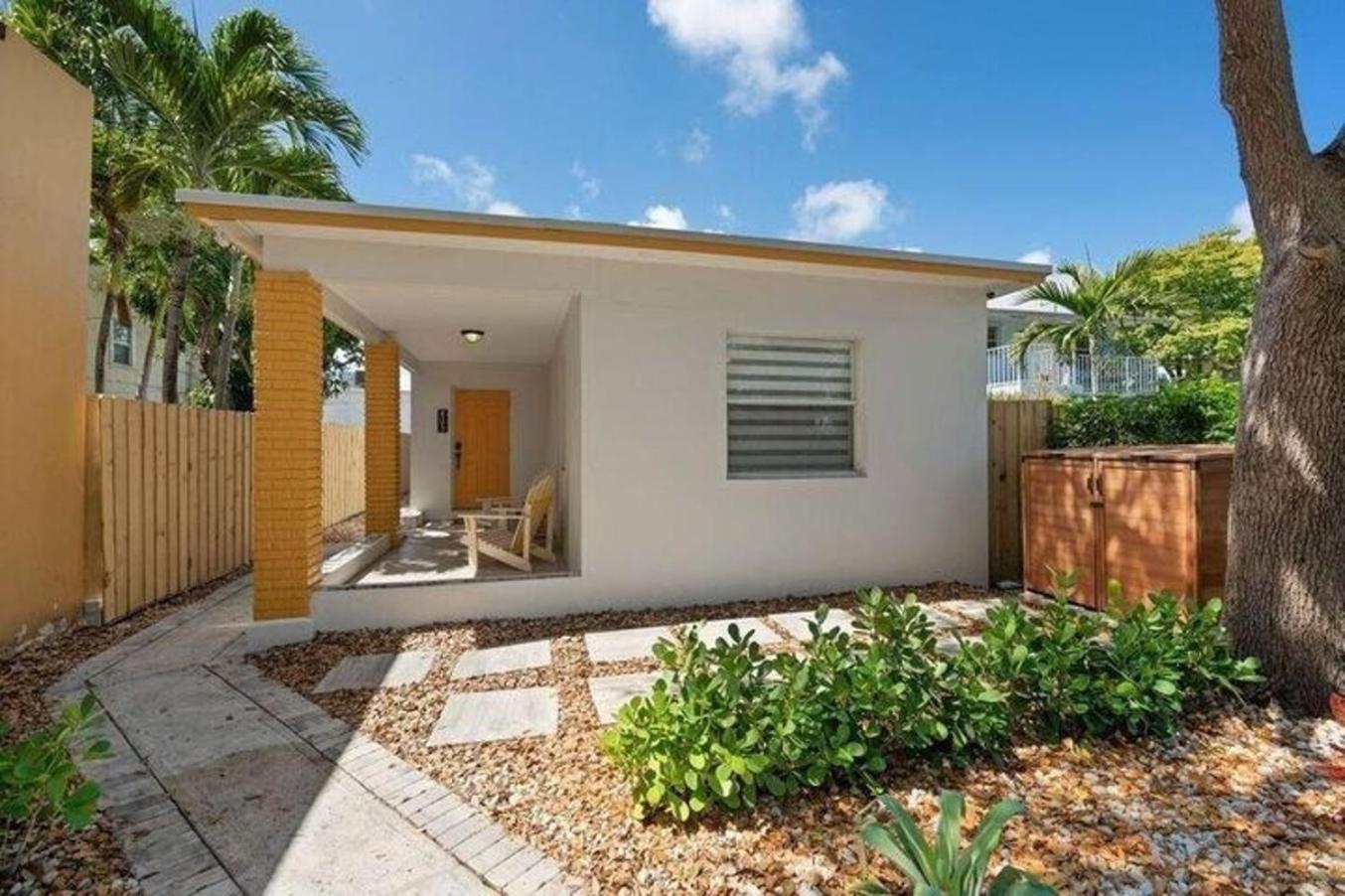 One-Bedroom House photo 2