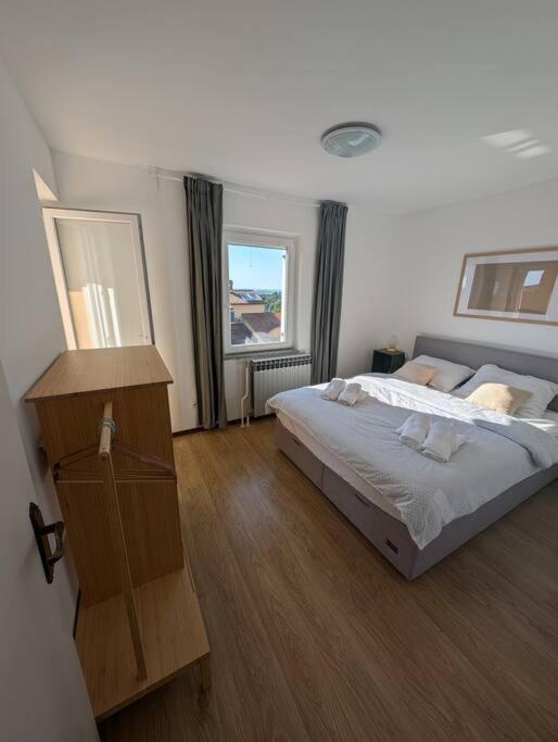 Three-Bedroom Villa photo 3