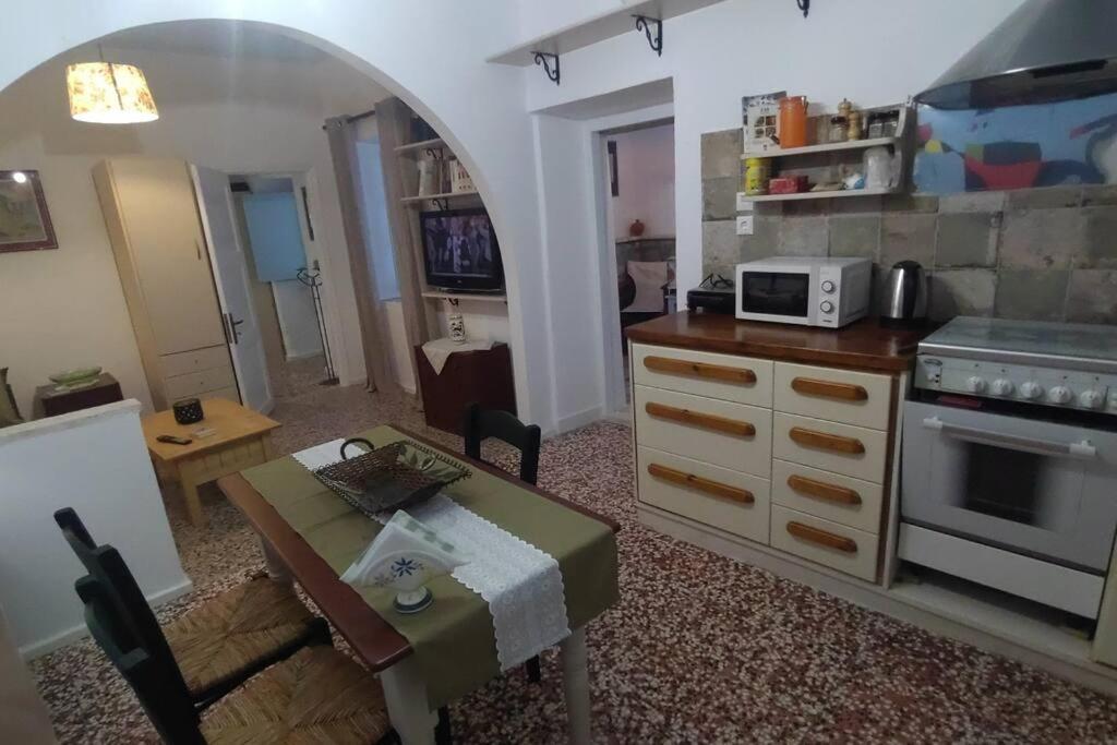 One-Bedroom House photo 2