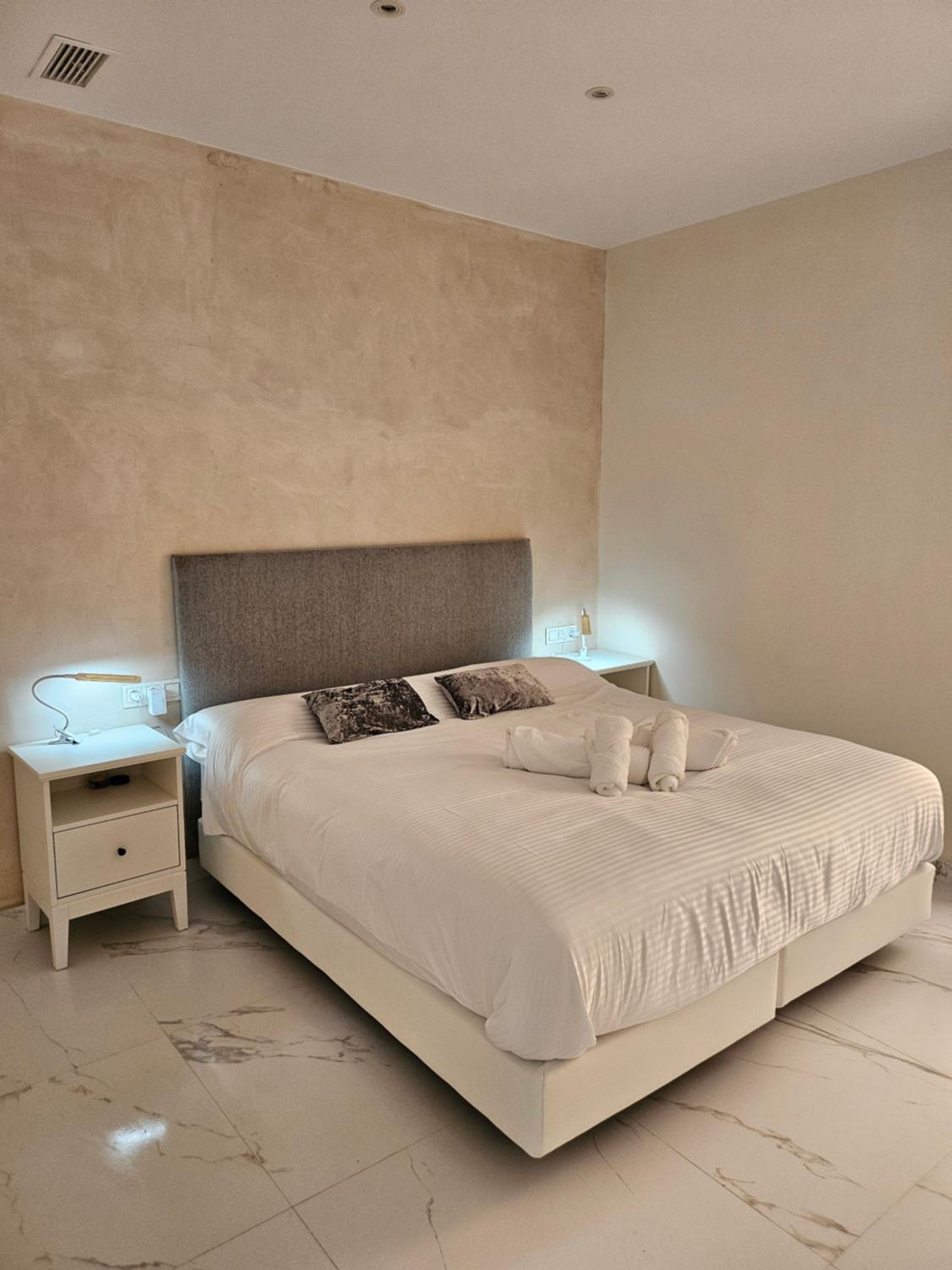 Habitación Doble con Baño Privado