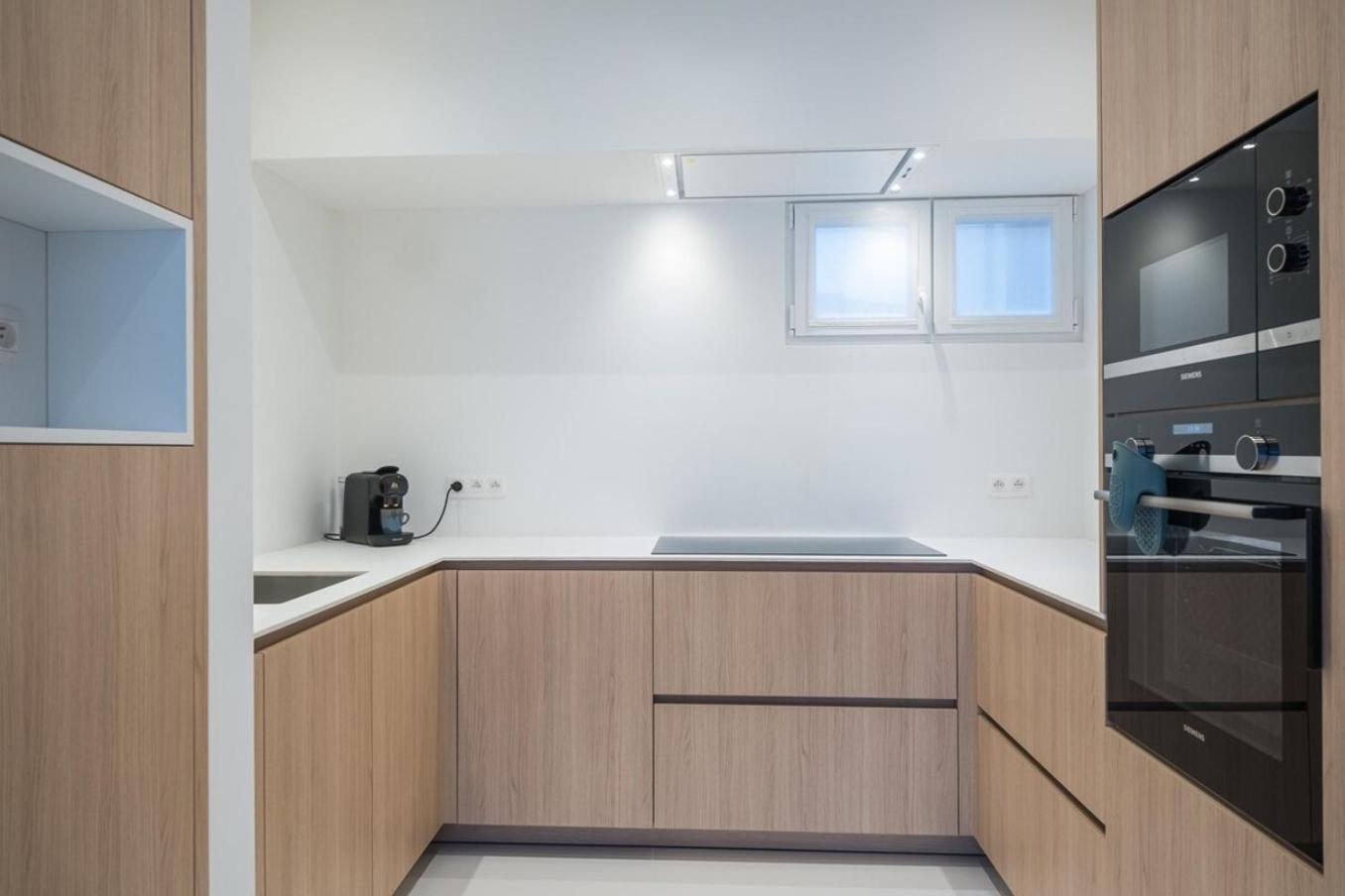 Three-Bedroom Apartment photo 2