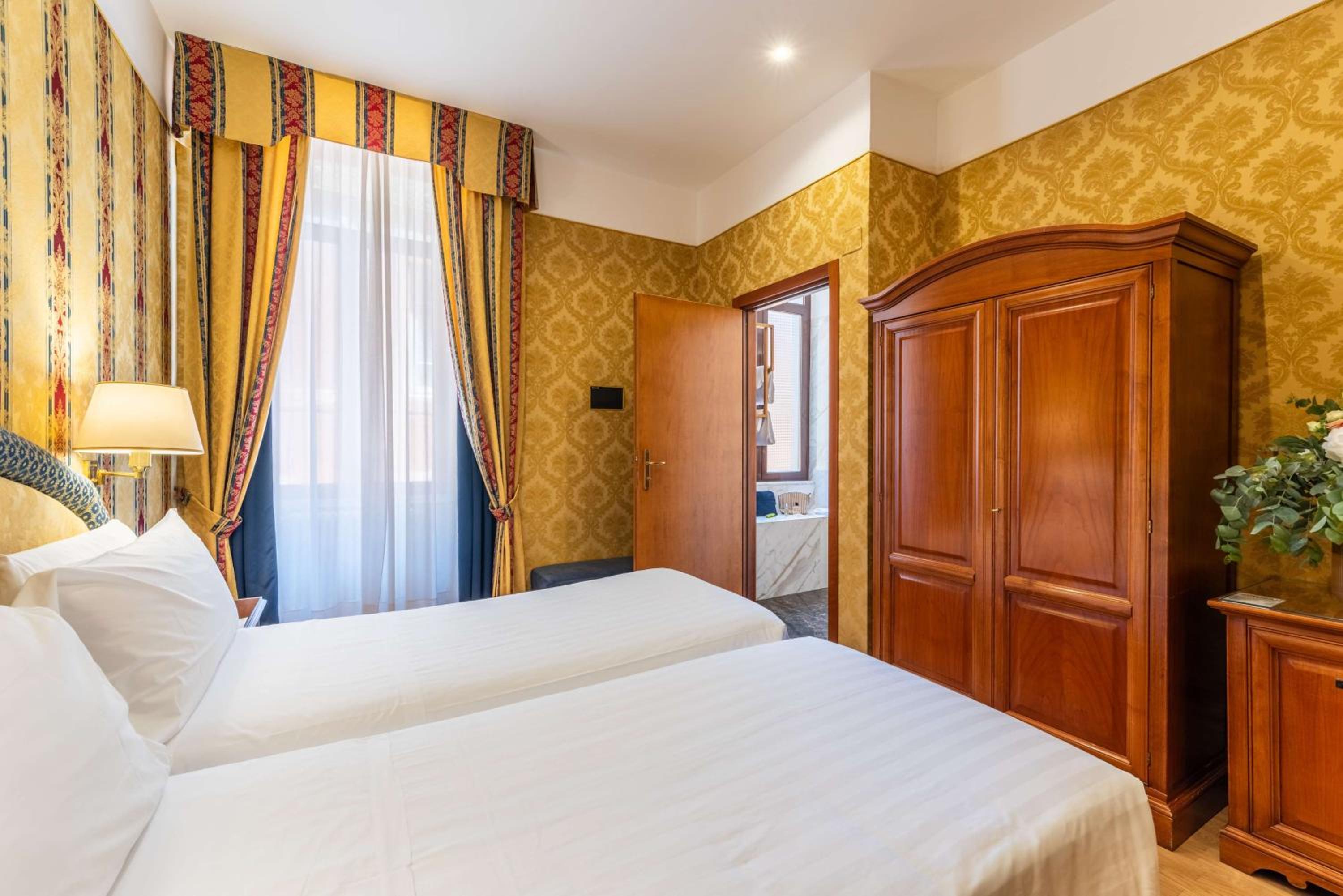 Standard Twin Room - Non-Smoking