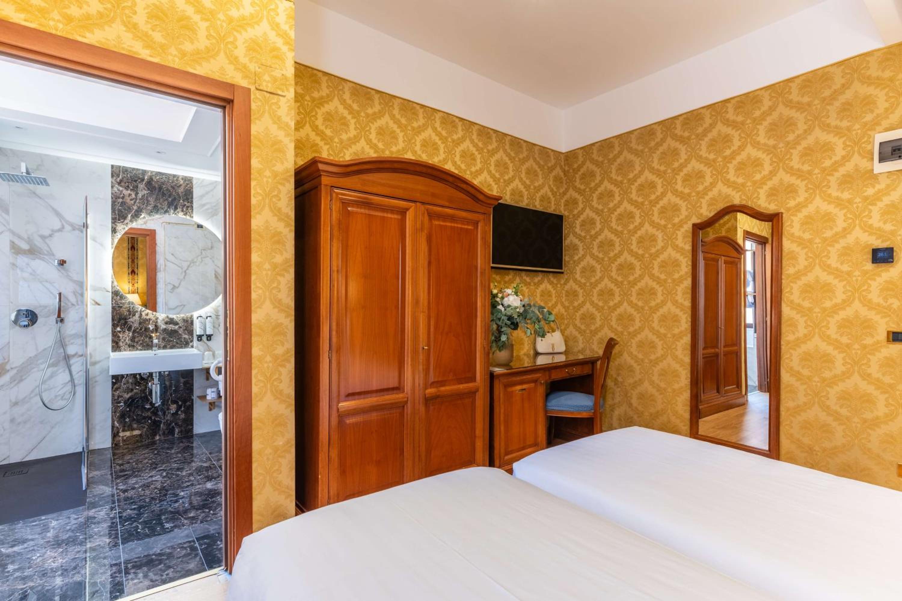 Standard Twin Room - Non-Smoking