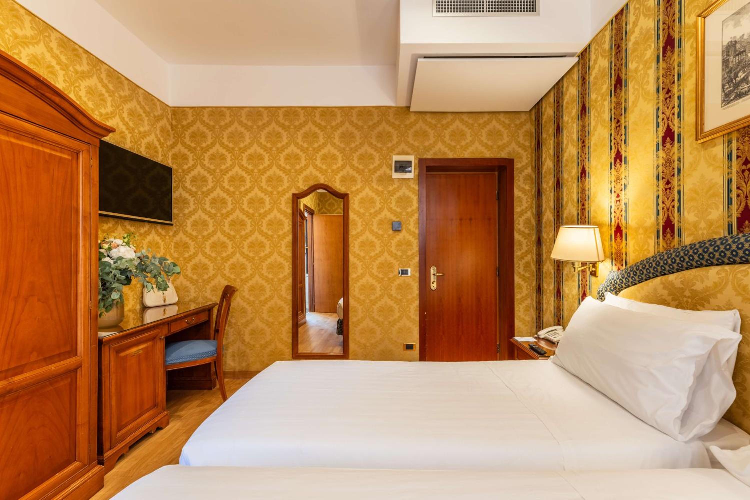 Standard Twin Room - Non-Smoking