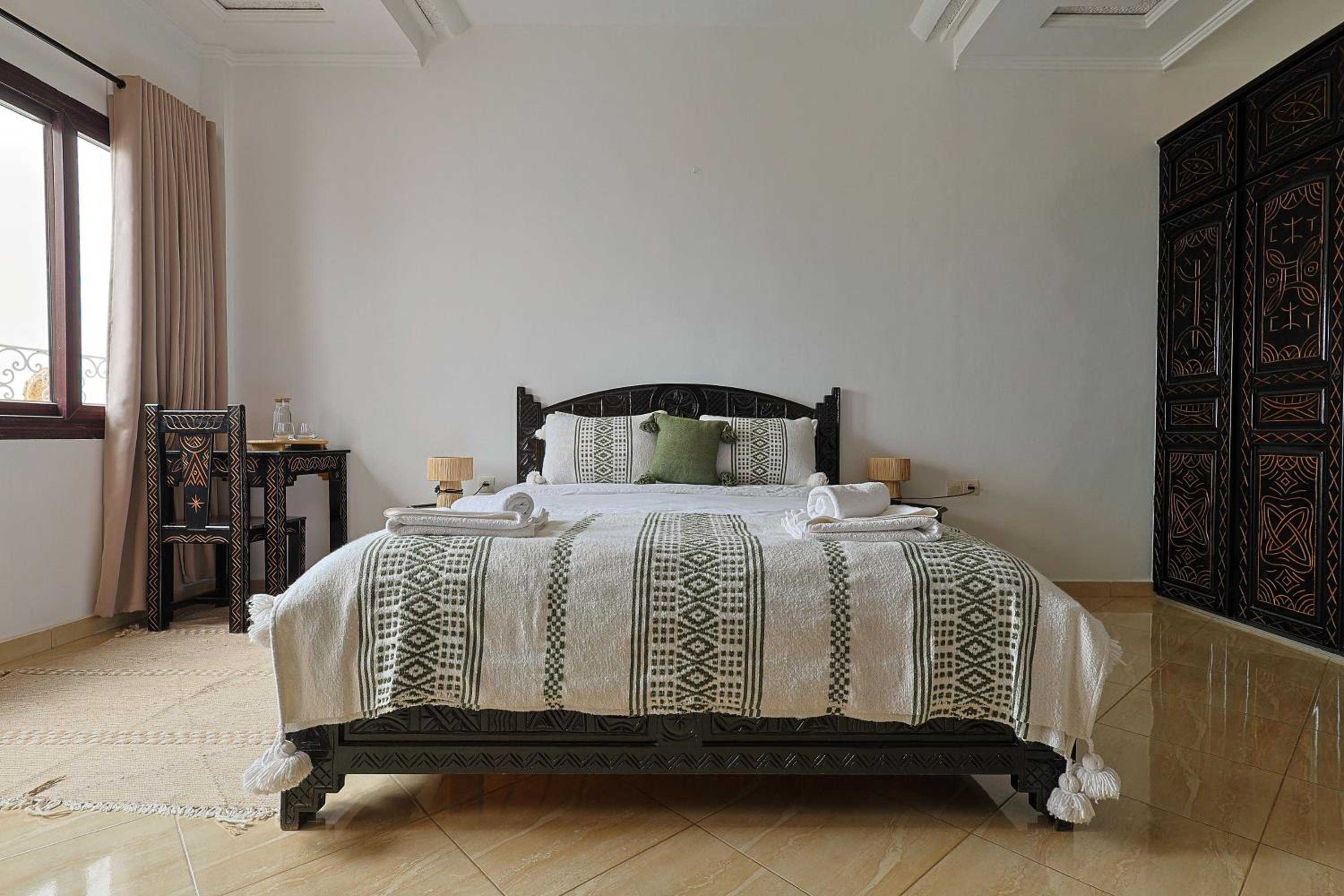 Double Room with Sea View - Photo 1