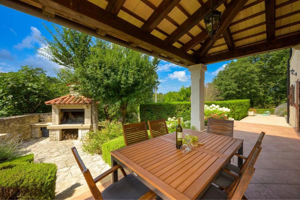 Three-Bedroom Villa photo 2