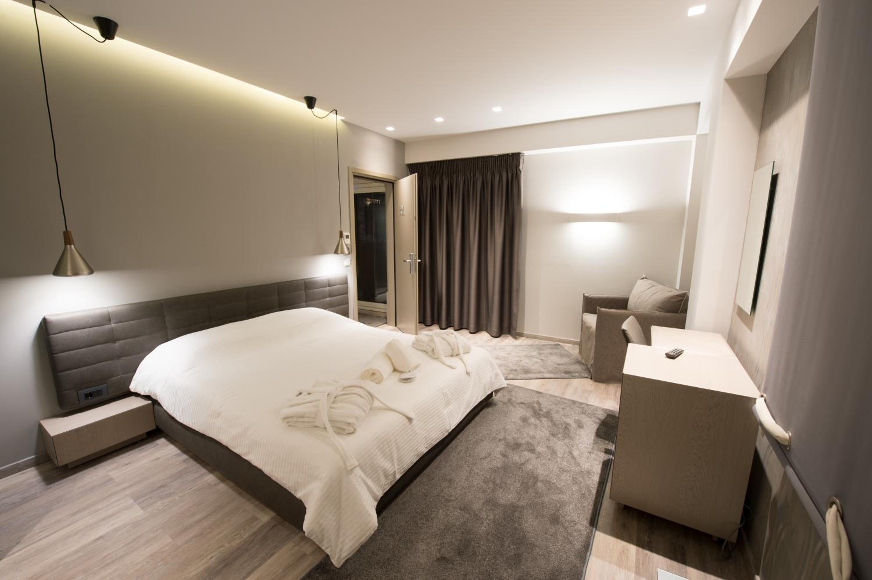 Double or Twin Room - Photo 1