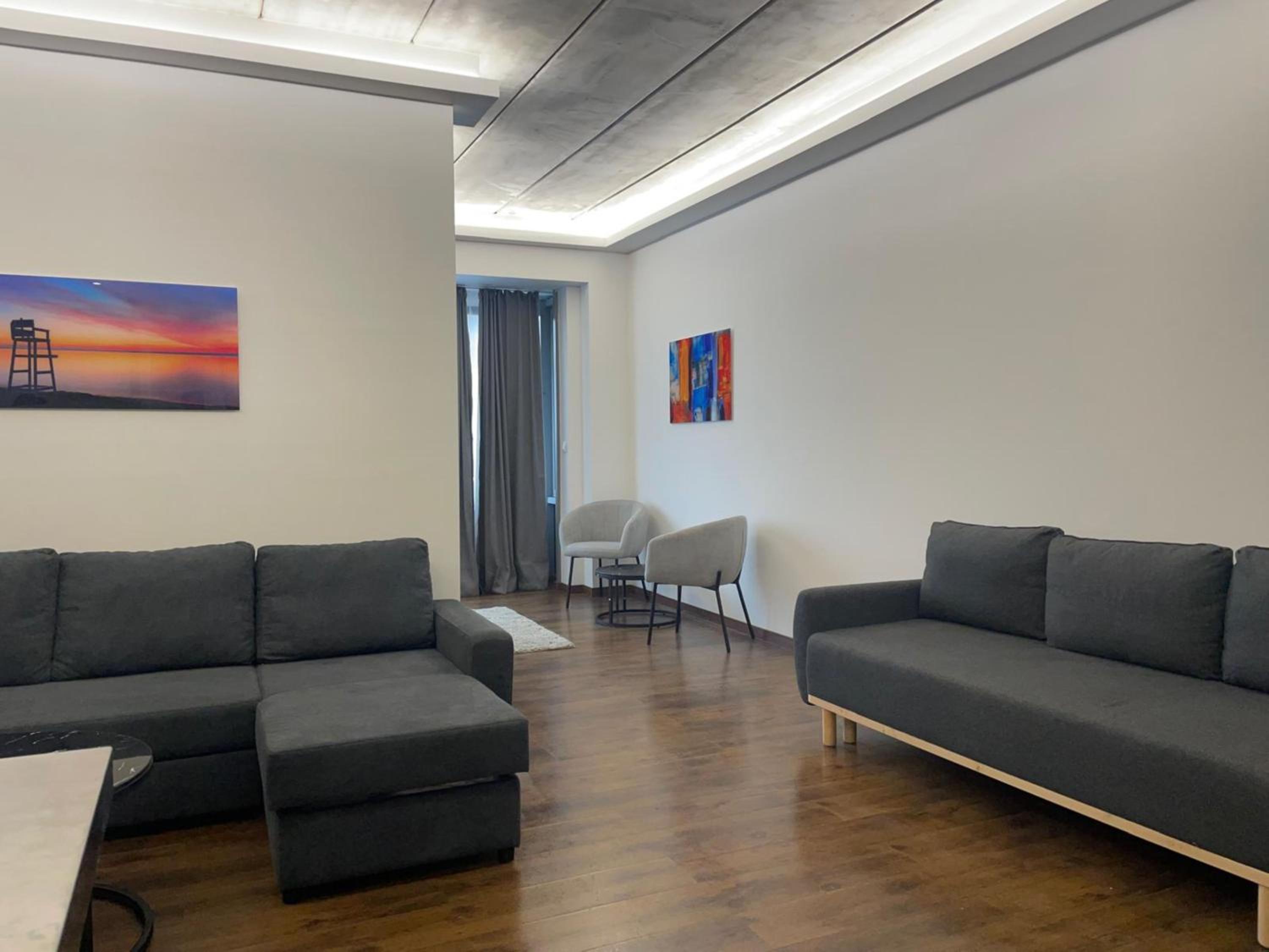 One-Bedroom Apartment - Photo 17
