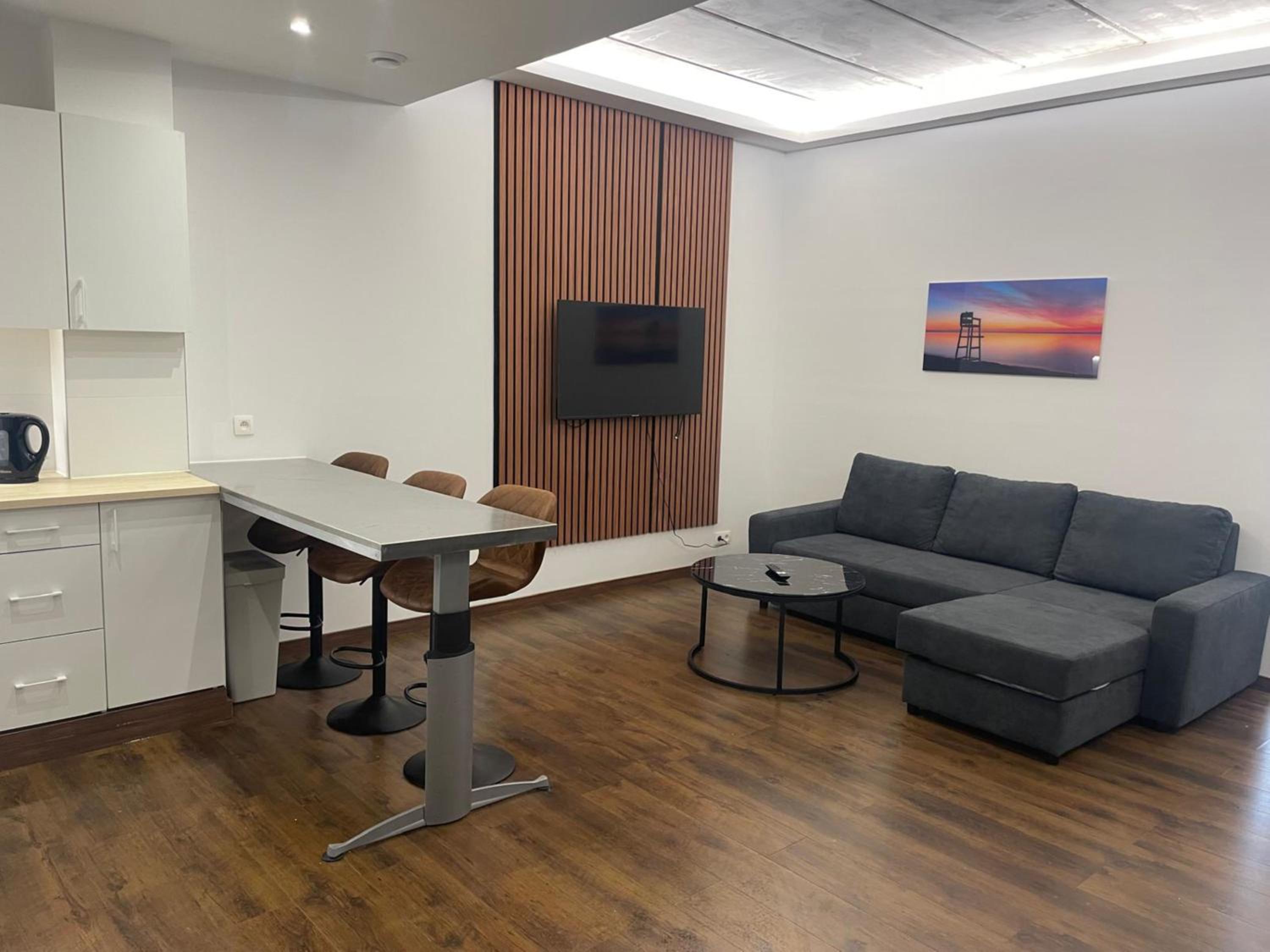 One-Bedroom Apartment - Photo 10